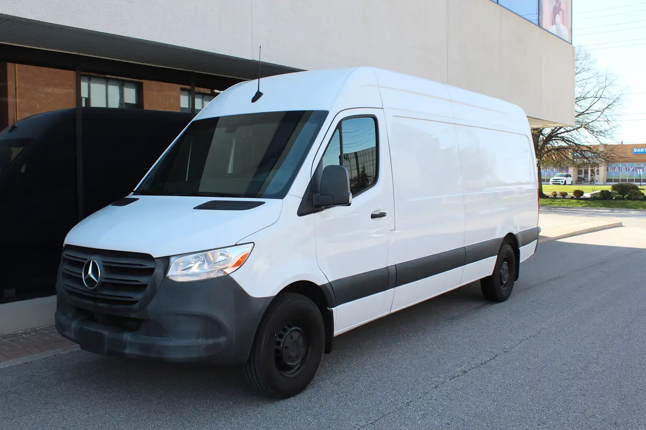 Mercedes-Benz Sprinter снимка Mercedes-Benz Sprinter