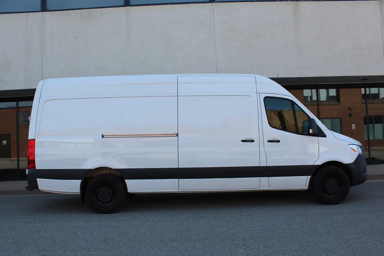 Mercedes-Benz Sprinter снимка Mercedes-Benz Sprinter