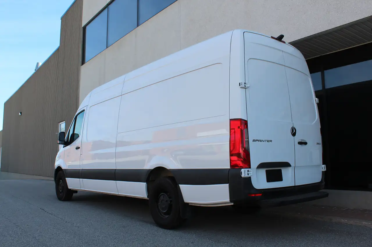 Mercedes-Benz Sprinter снимка Mercedes-Benz Sprinter