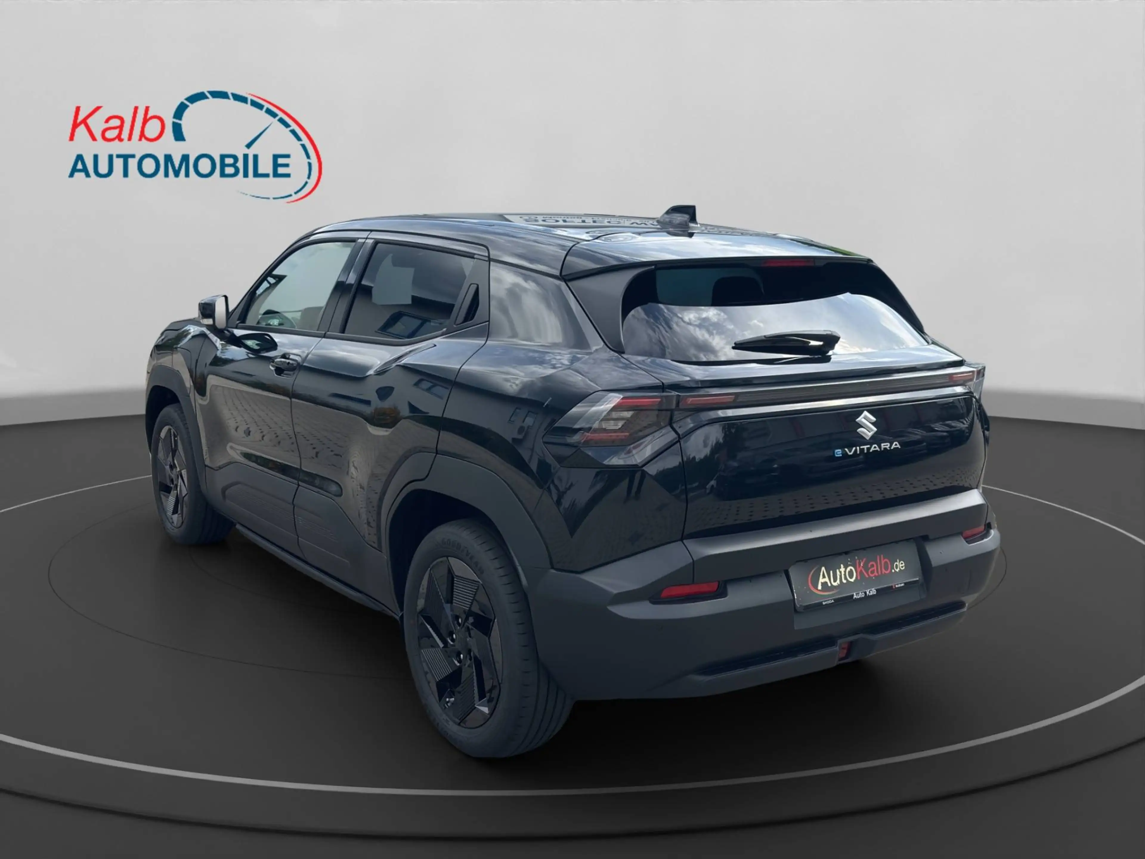 Suzuki Vitara e VITARA COMFORT 61Kwh+NAVI+ACC+RFK+SHZ+ — photo 3