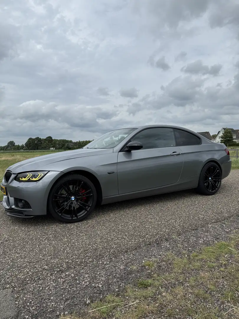 BMW 330 325i High Executive 272pk Grijs - 1