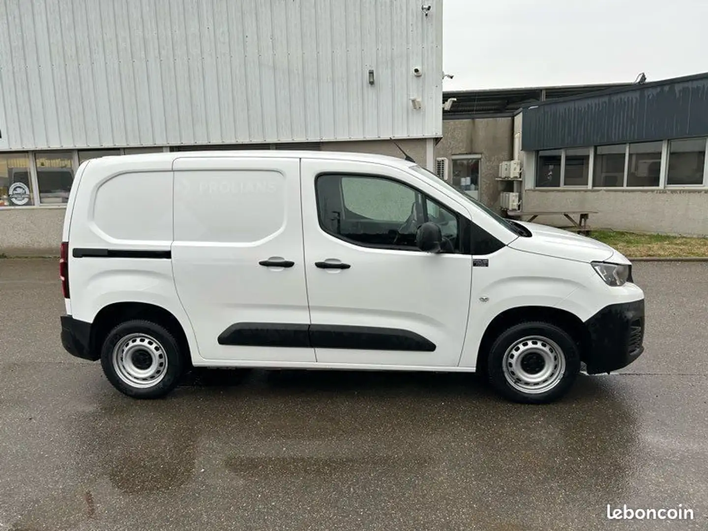 Peugeot Partner 9990 ht 1.2 110cv distribution neuve Wit - 2