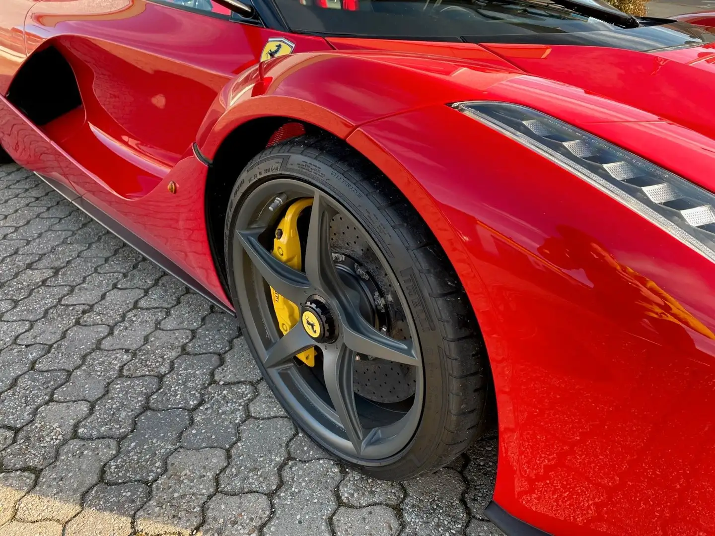Ferrari LaFerrari - Rosso Corsa - Warranty 2 Years crvena - 2