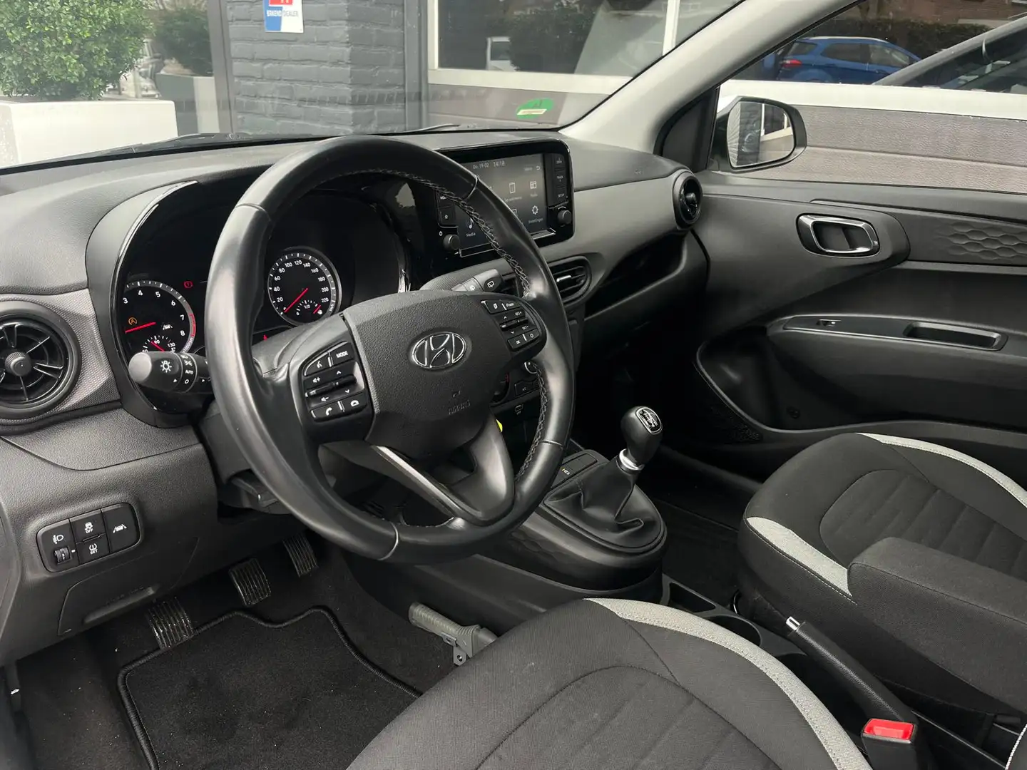 Hyundai i10 1.0 Comfort, Airco, Cruise, CarPlay, Lane Assist, Weiß - 2