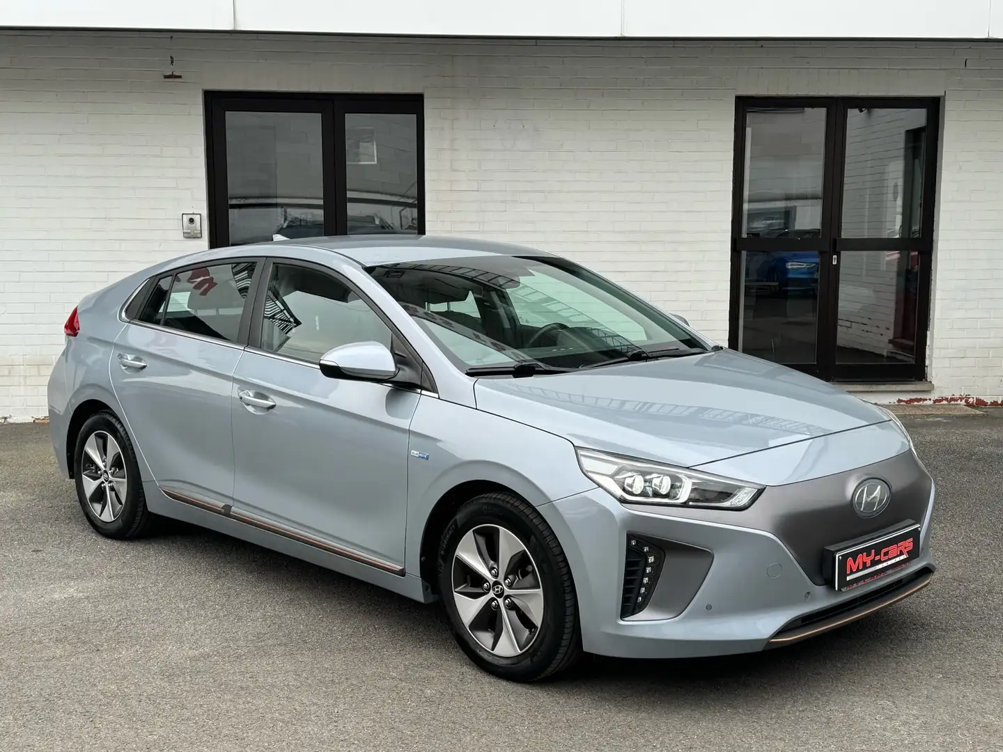 Hyundai IONIQ E-Ioniq 28 kWh Executive (EU6d-TEMP) ÉLECTRIC Grijs - 2