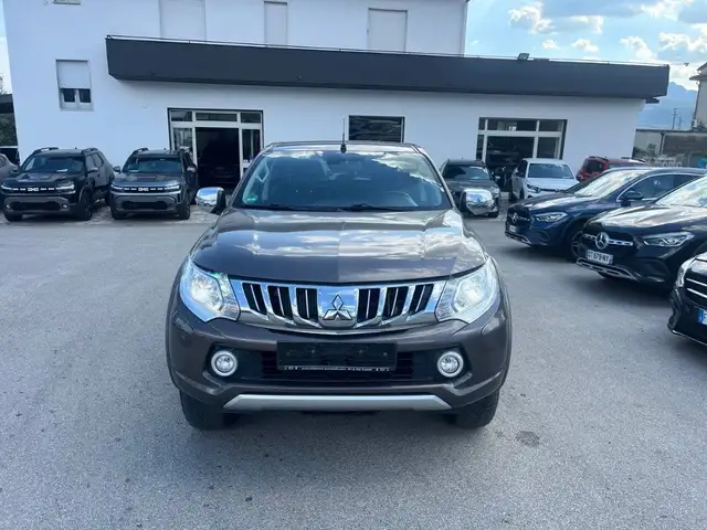 Mitsubishi L200