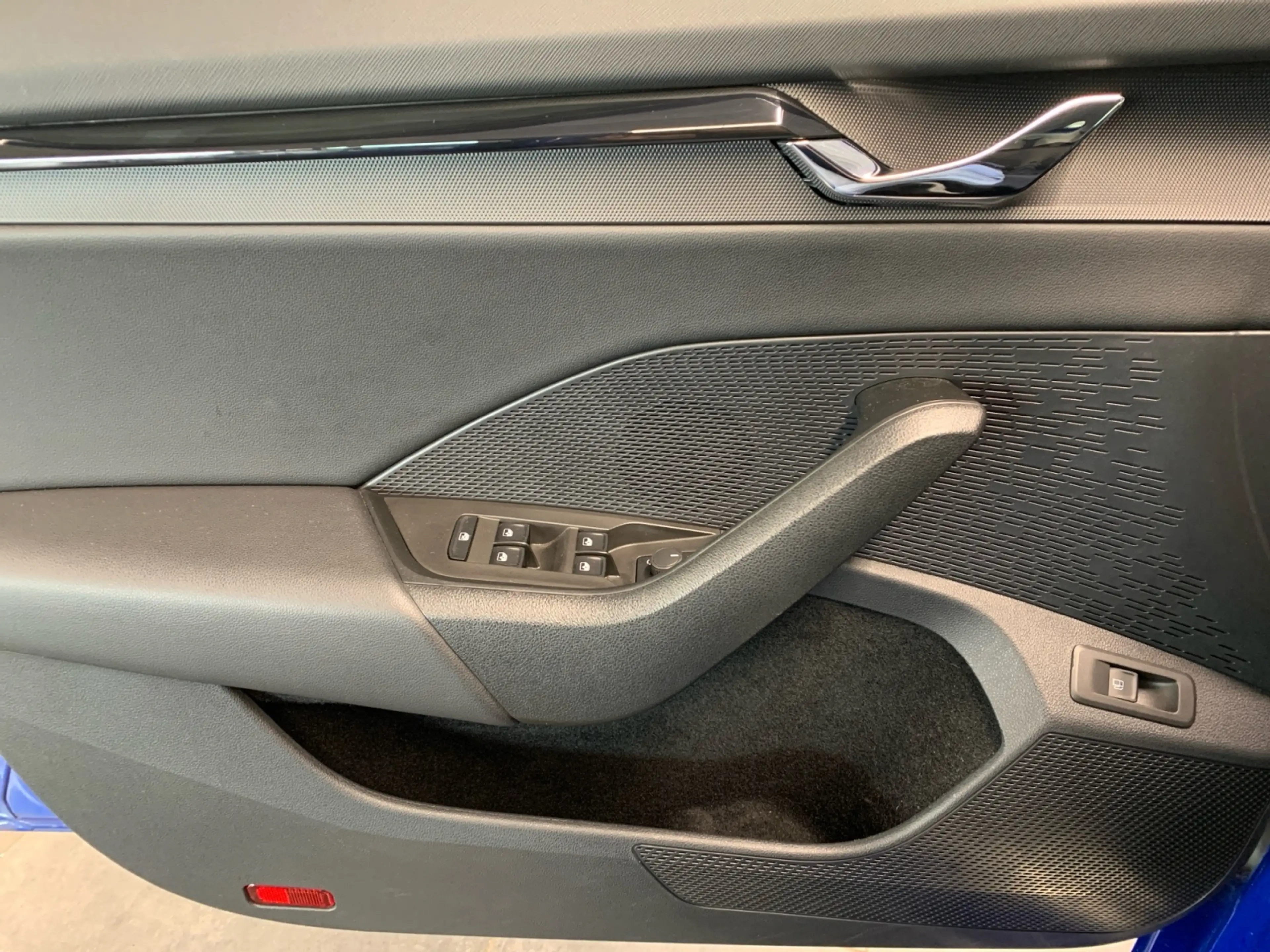 Skoda Octavia Combi Ambition 1.4 TSI iV NAVI APP ACC KESSY SHZ — photo 15