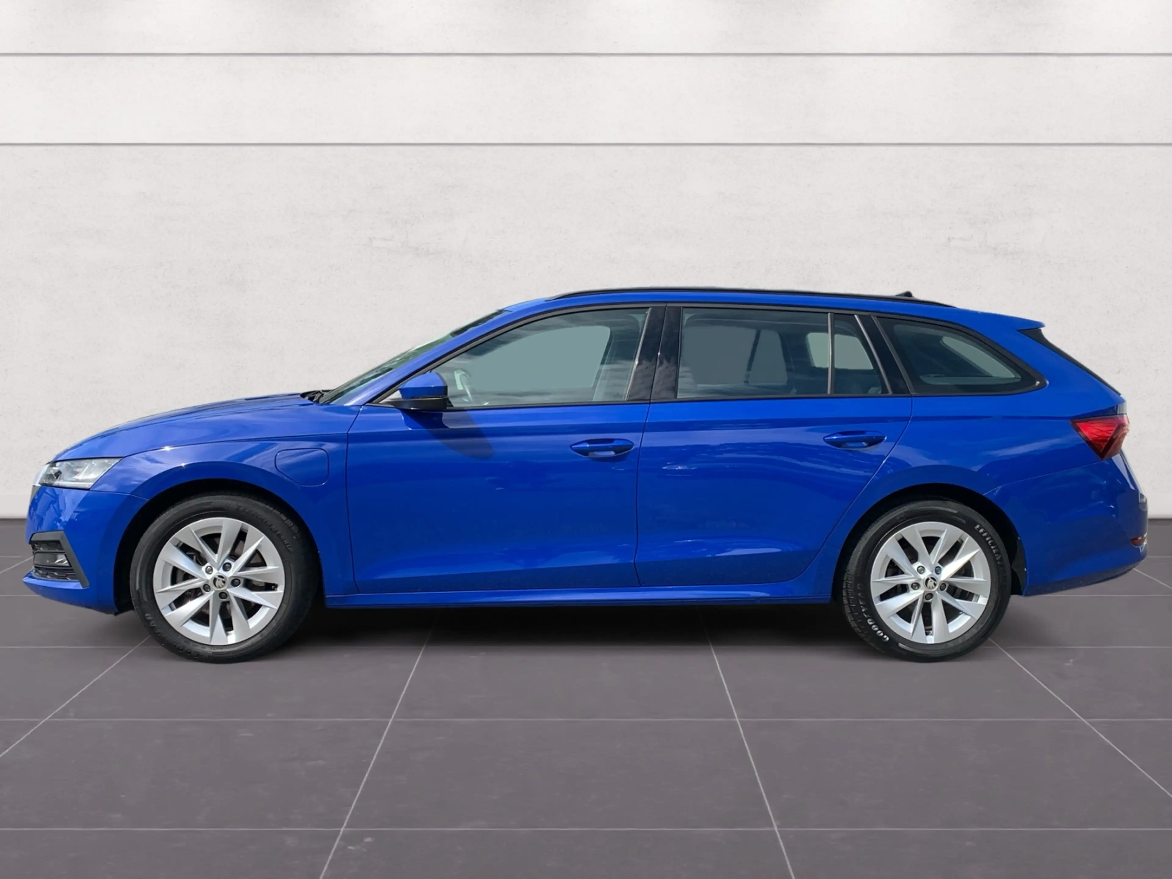 Skoda Octavia Combi Ambition 1.4 TSI iV NAVI APP ACC KESSY SHZ — photo 5
