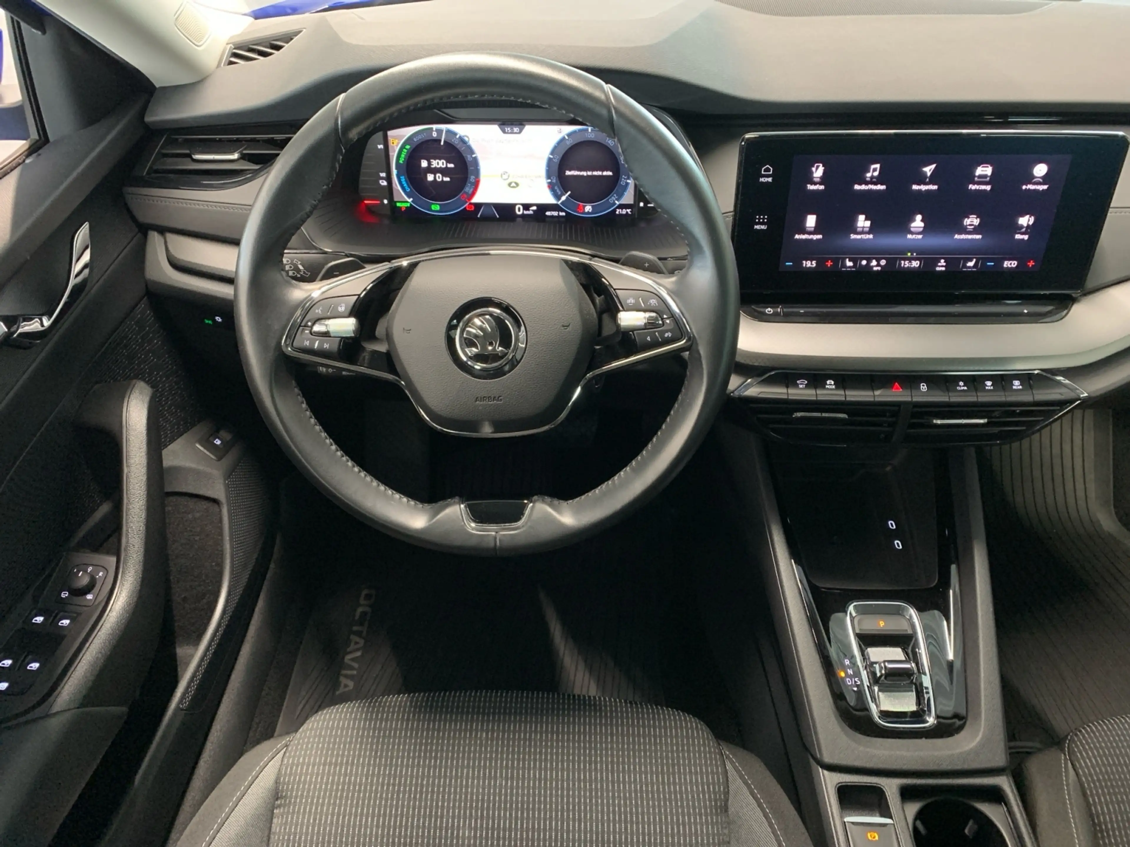 Skoda Octavia Combi Ambition 1.4 TSI iV NAVI APP ACC KESSY SHZ — photo 9