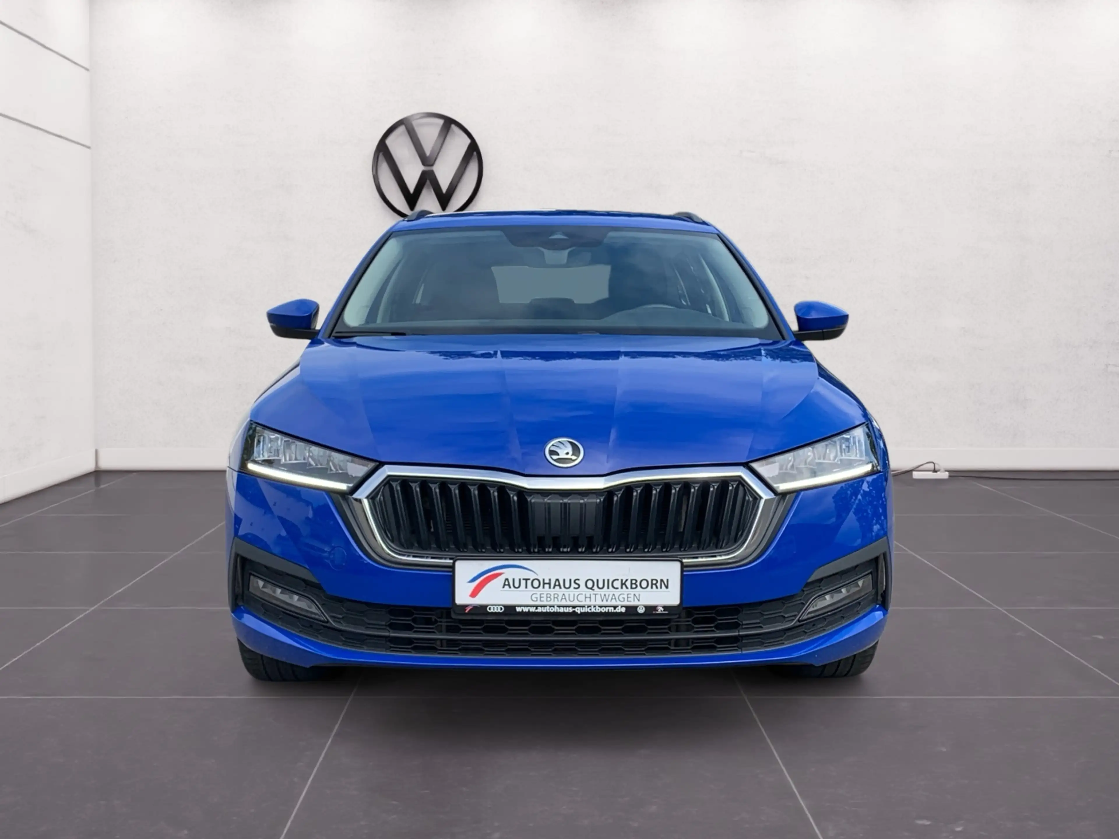 Skoda Octavia Combi Ambition 1.4 TSI iV NAVI APP ACC KESSY SHZ — photo 3