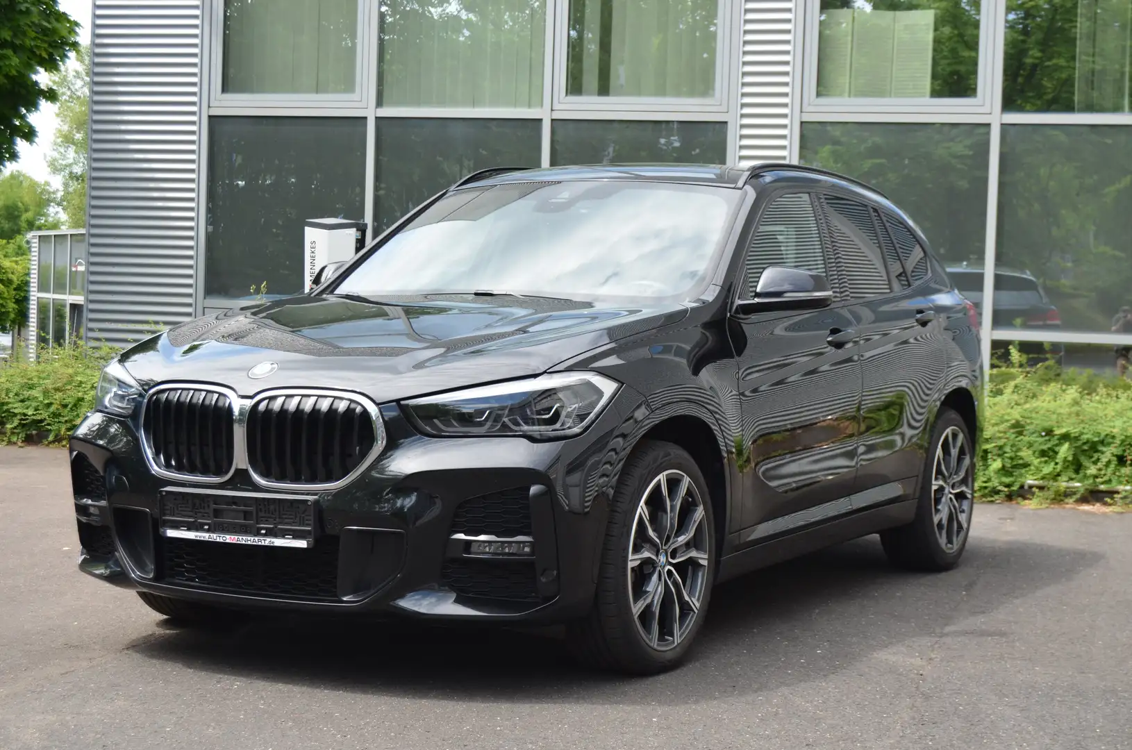 BMW X1 sDrive 18 d M Sport*LED*PDC* Schwarz - 2