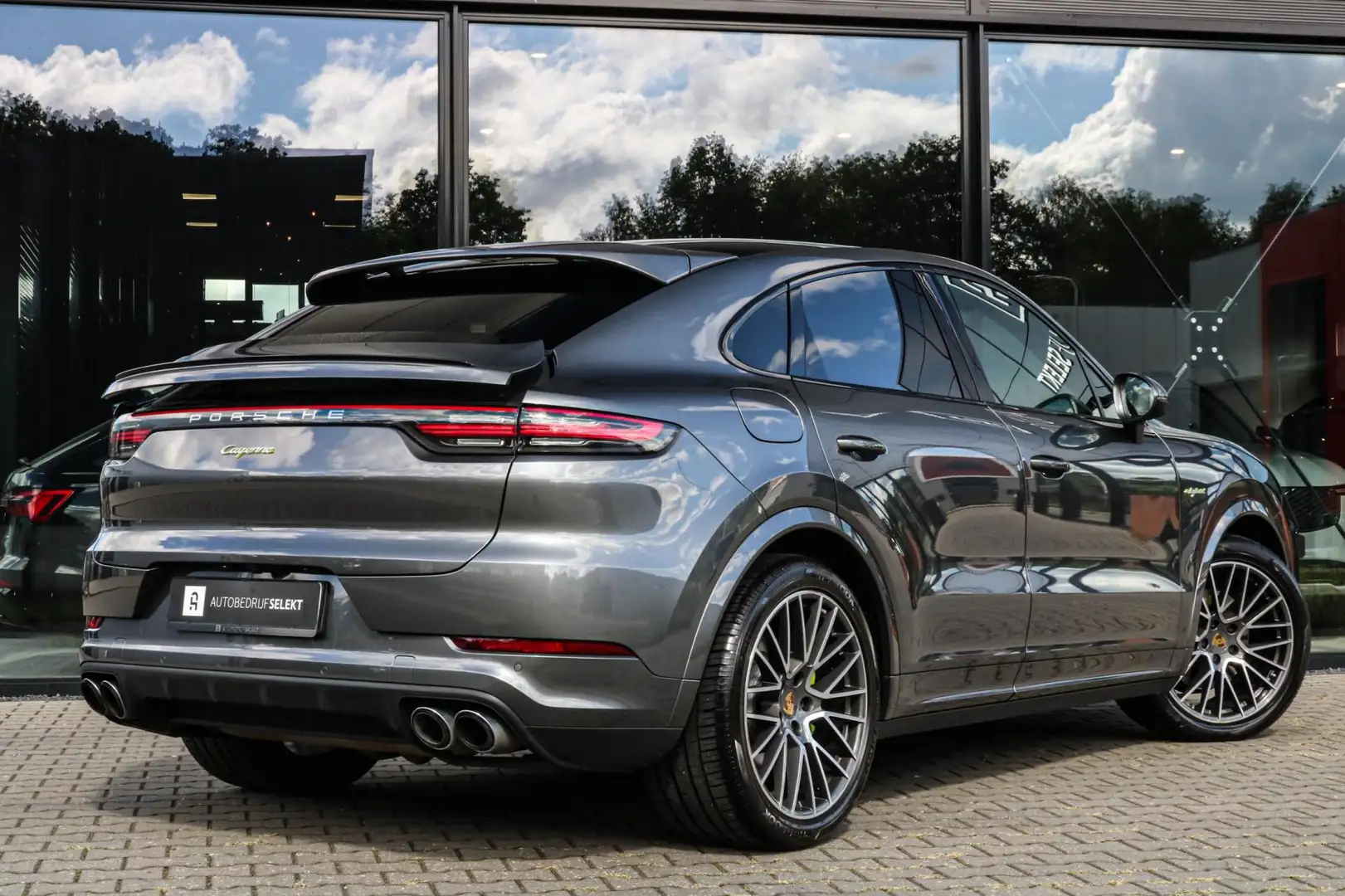 Porsche Cayenne Coupé 3.0 E-Hybrid - MATRIX - PANO - SPORT CHRONO Gris - 2