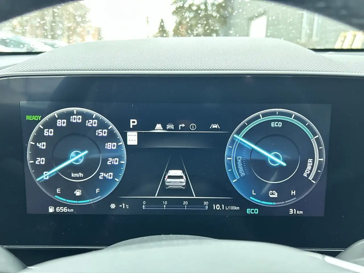 Kia Niro снимка Kia Niro