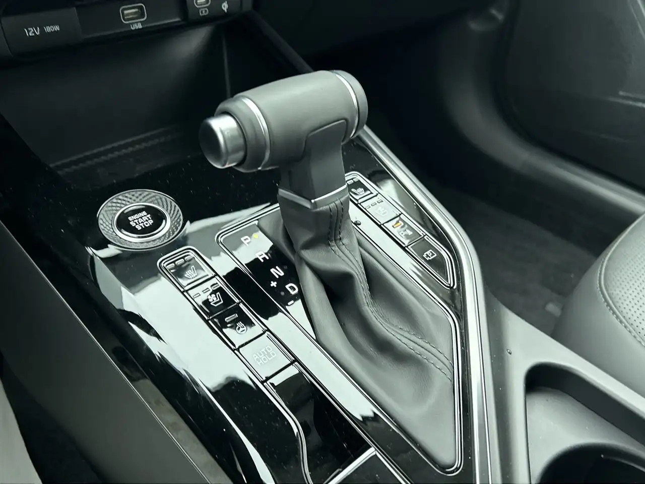Kia Niro снимка Kia Niro
