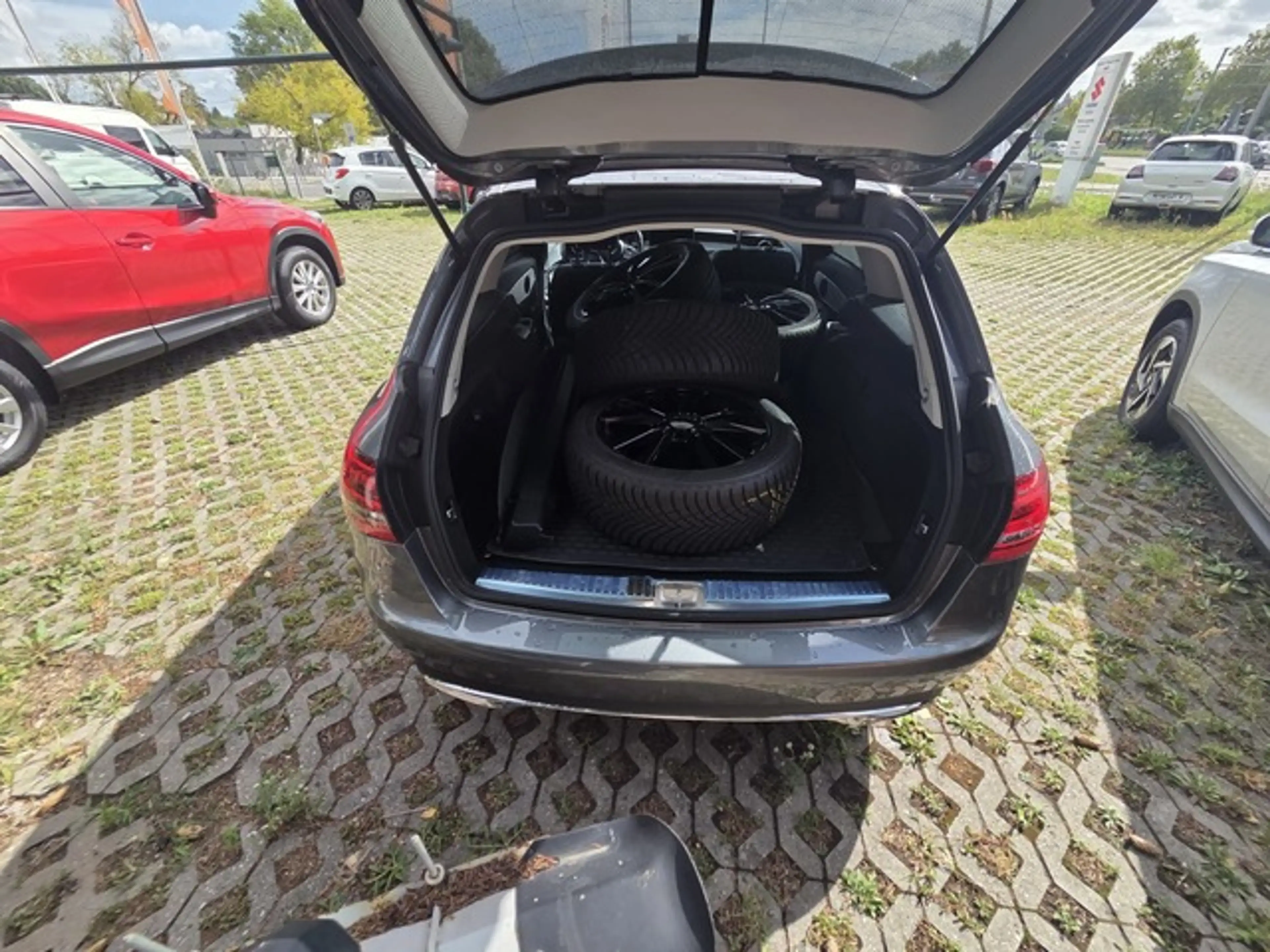 Mercedes-Benz C 180 T CGI Avantgarde, Navi LED HP SR + WR — photo 15