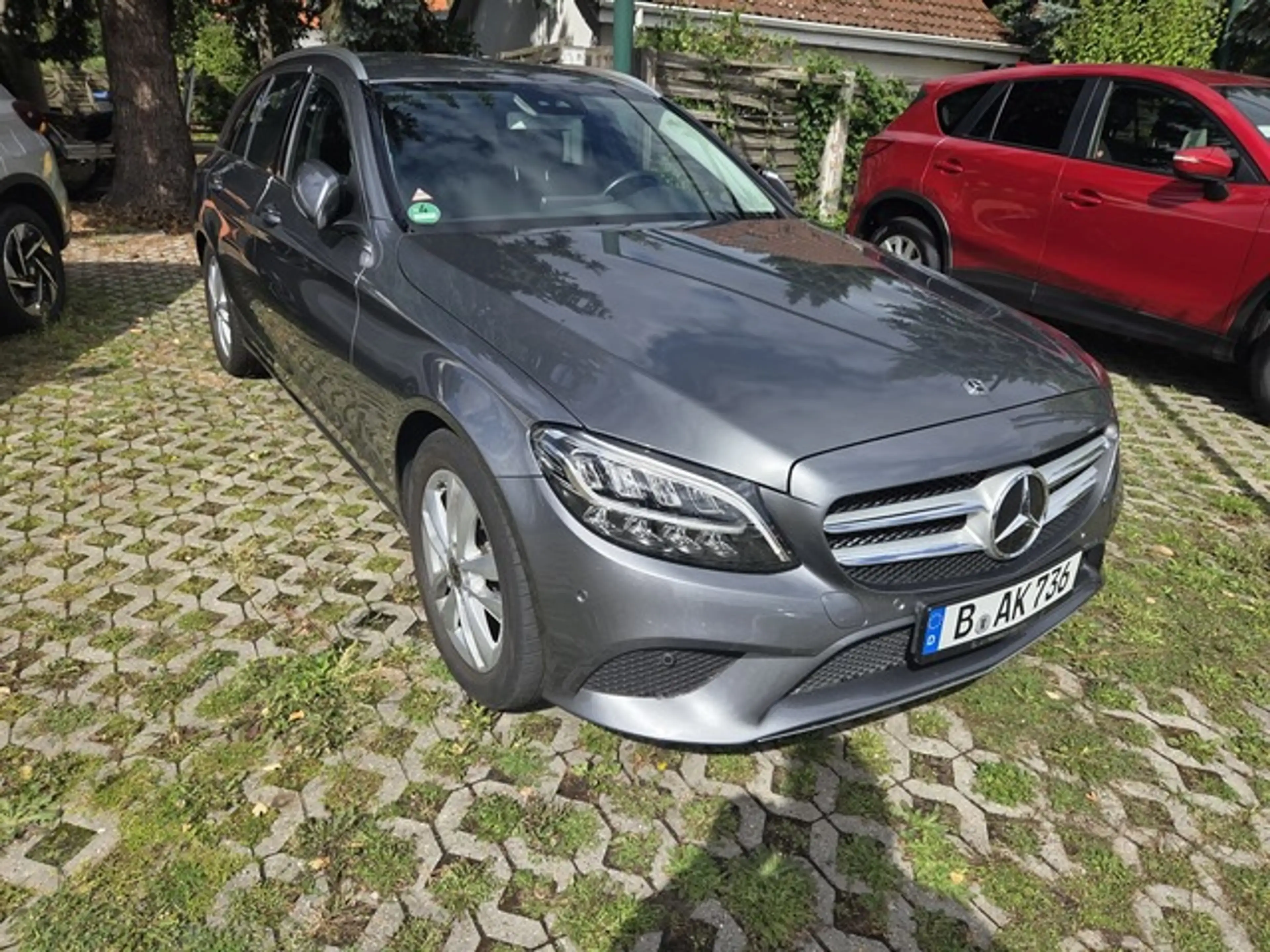 Mercedes-Benz C 180 T CGI Avantgarde, Navi LED HP SR + WR