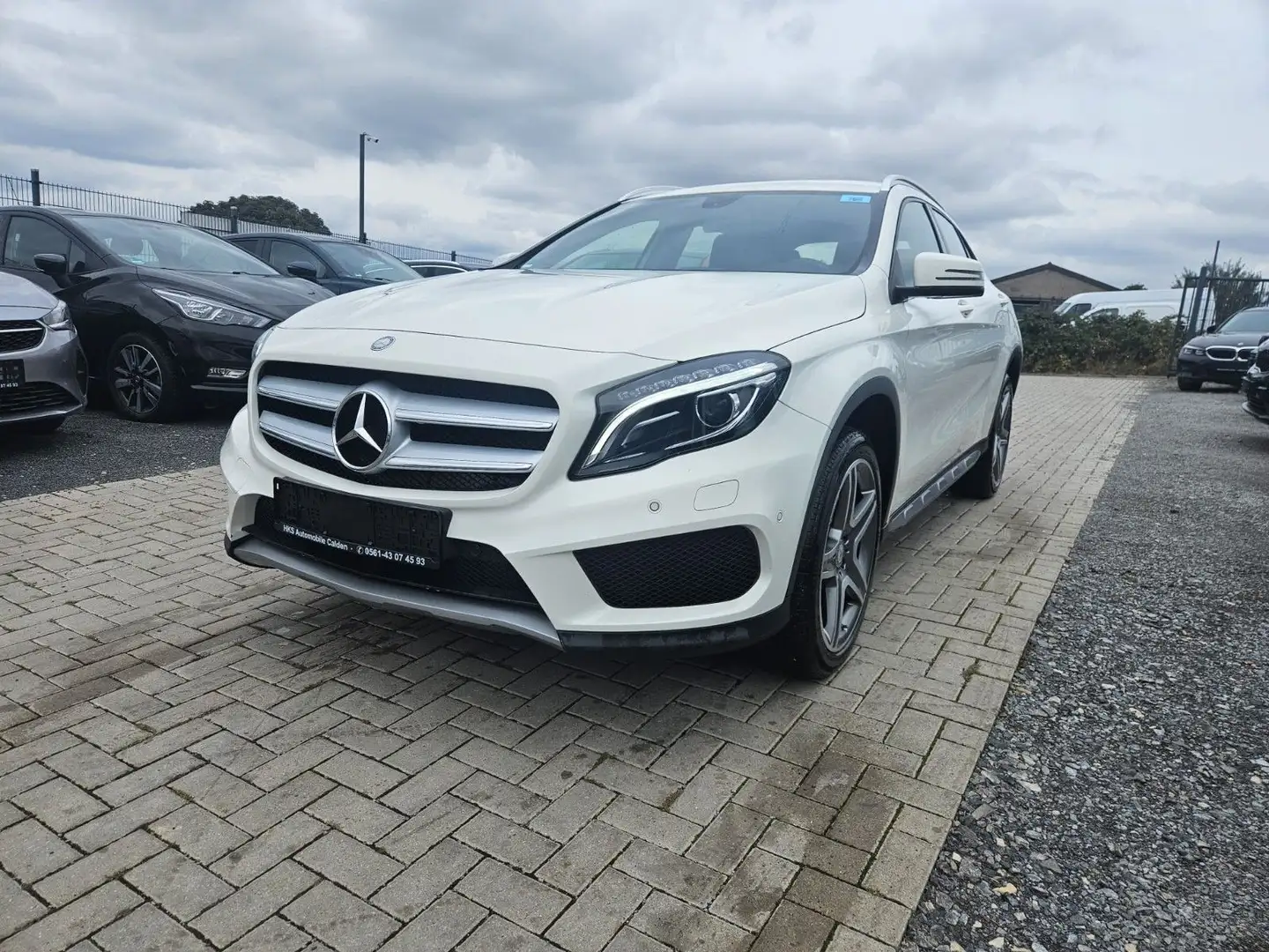 Mercedes-Benz GLA 200 GLA -Klasse AMG Blanc - 1