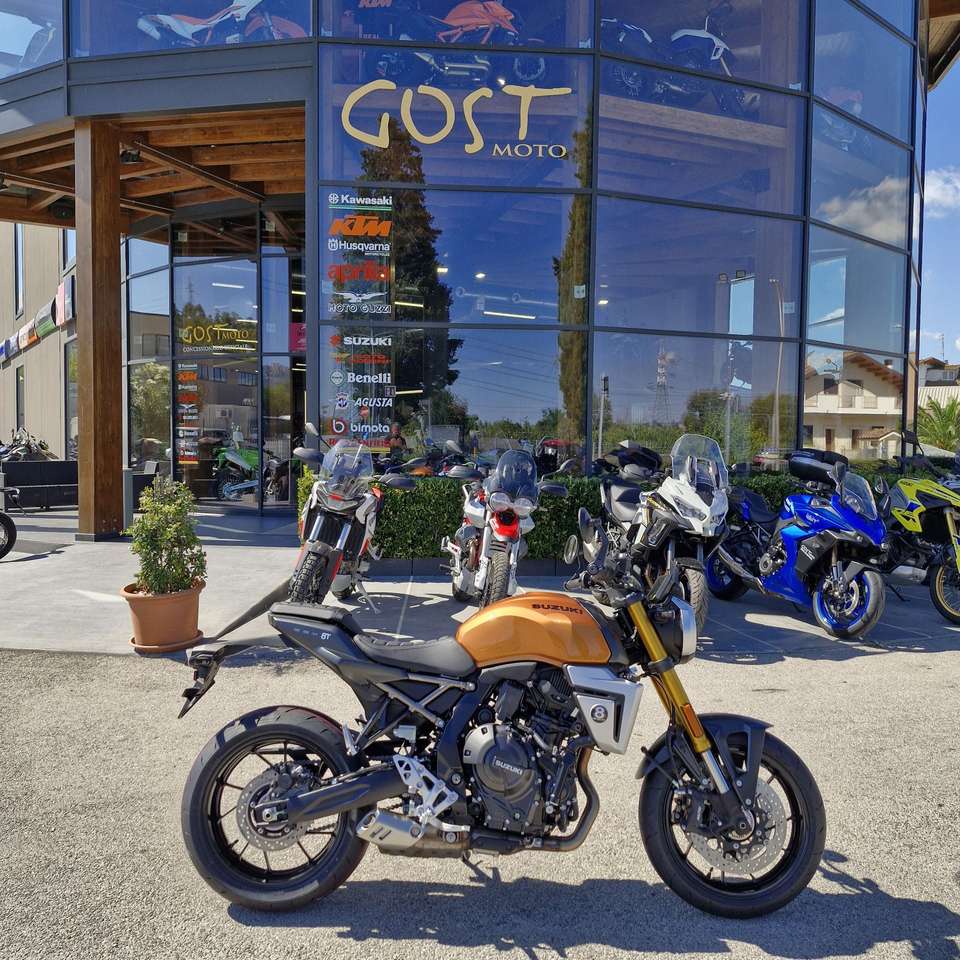 Suzuki GSX-8T ORO LIMA