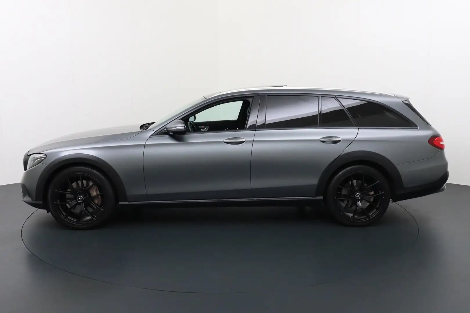 Mercedes-Benz E 350 All-Terrain d 4MATIC Premium Gris - 2