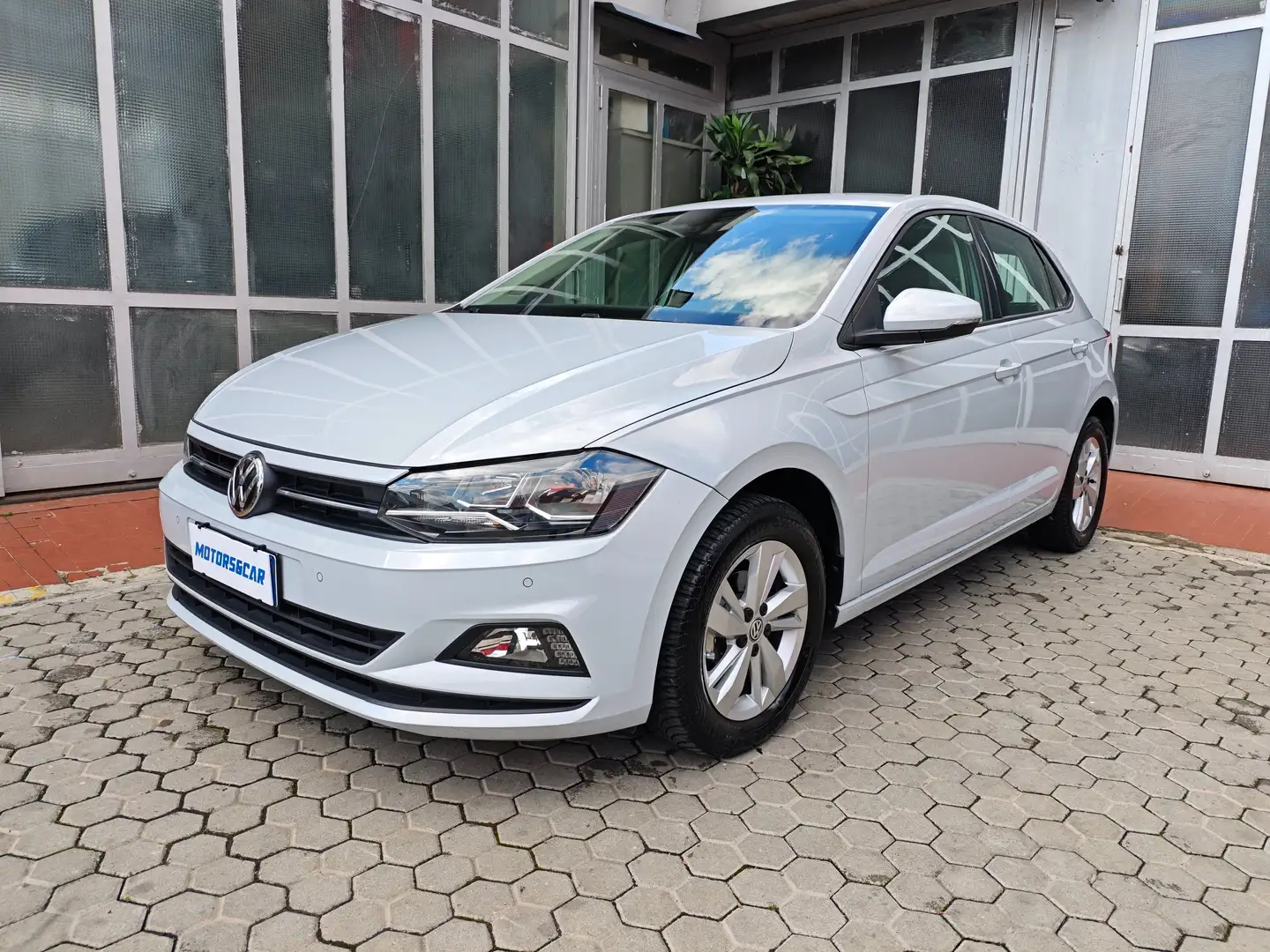Volkswagen Polo AUTOMATICA Polo 5p 1.0 tsi Comfortline 95cv dsg Wit - 1