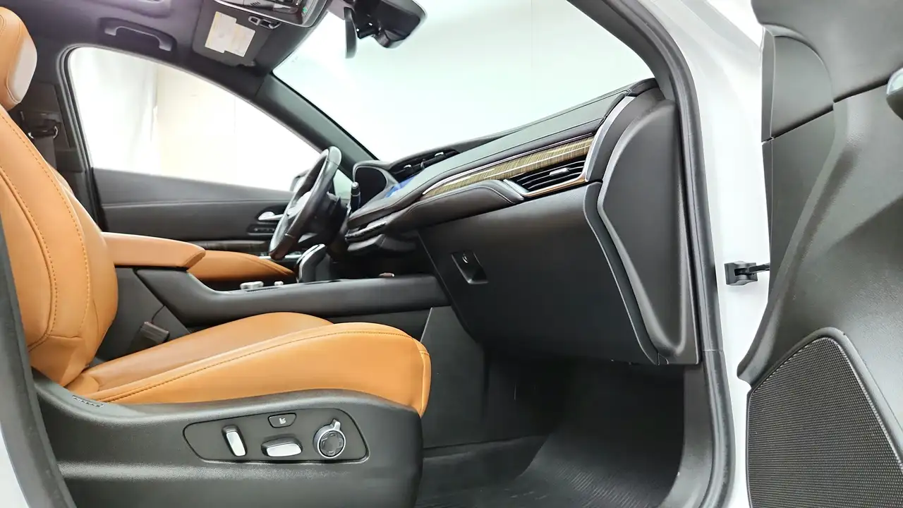 Cadillac XT4 снимка Cadillac XT4