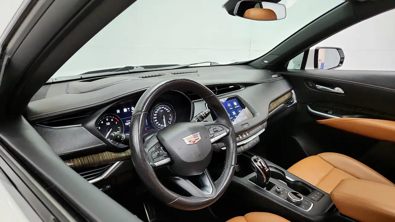 Cadillac XT4 снимка Cadillac XT4