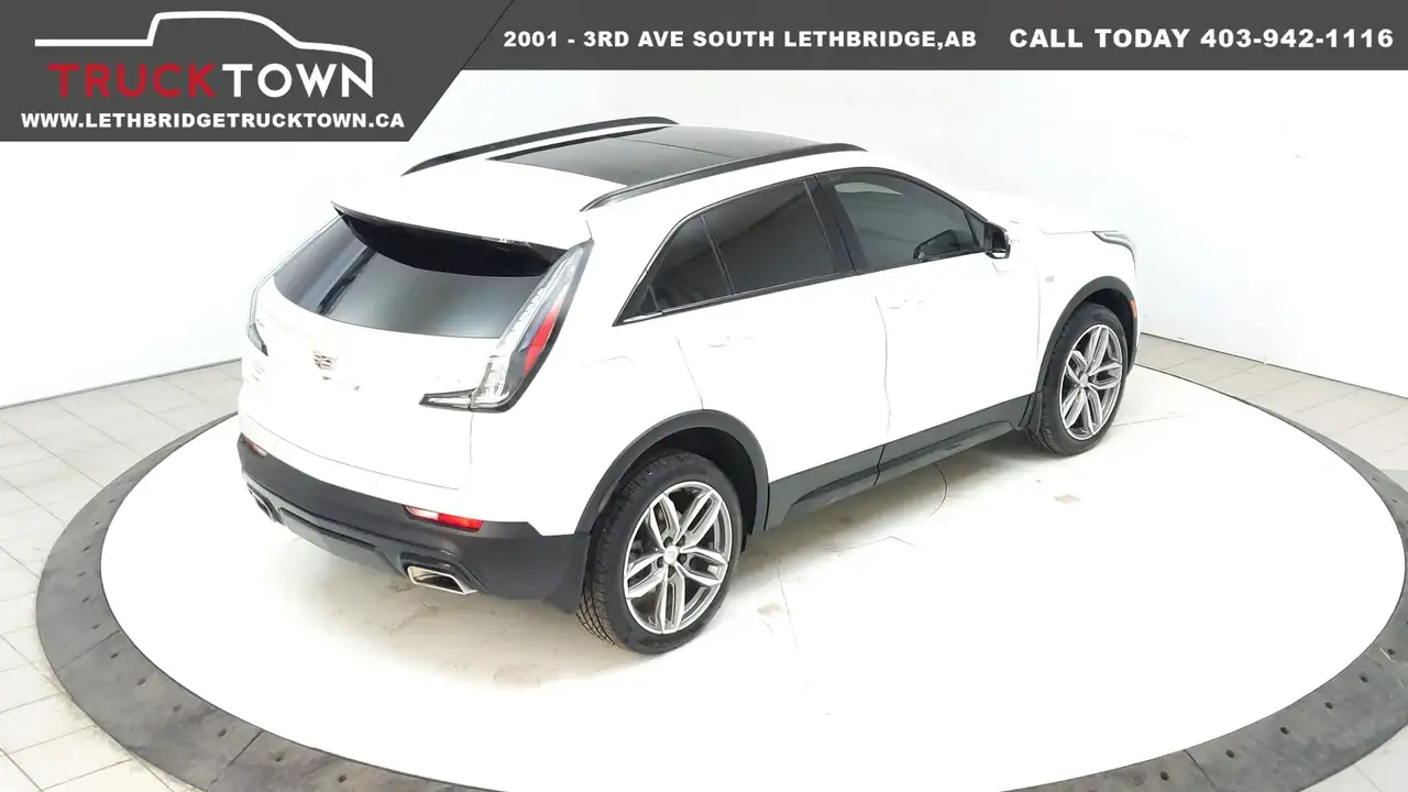 Cadillac XT4 снимка Cadillac XT4