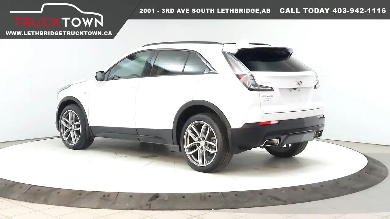 Cadillac XT4 снимка Cadillac XT4