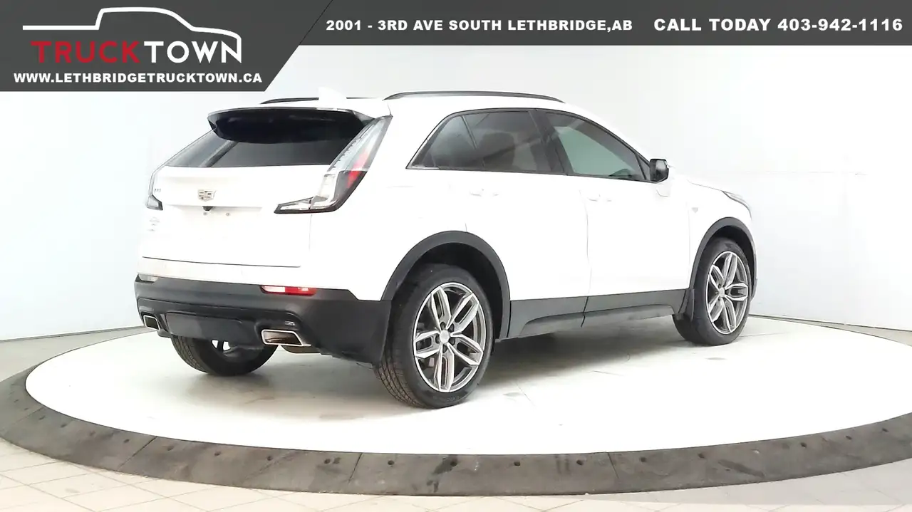 Cadillac XT4 снимка Cadillac XT4