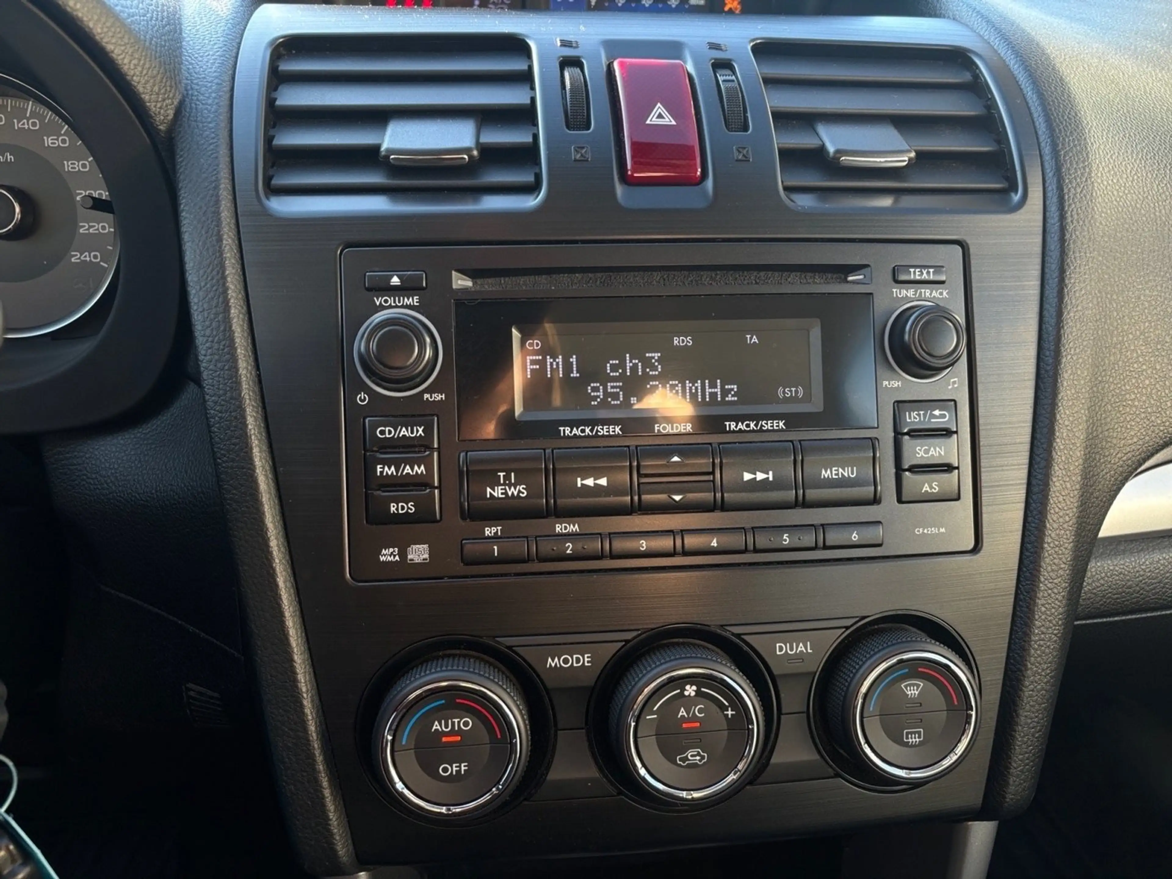 Subaru Forester 2,0i-L Comfort AWD CVT — photo 14