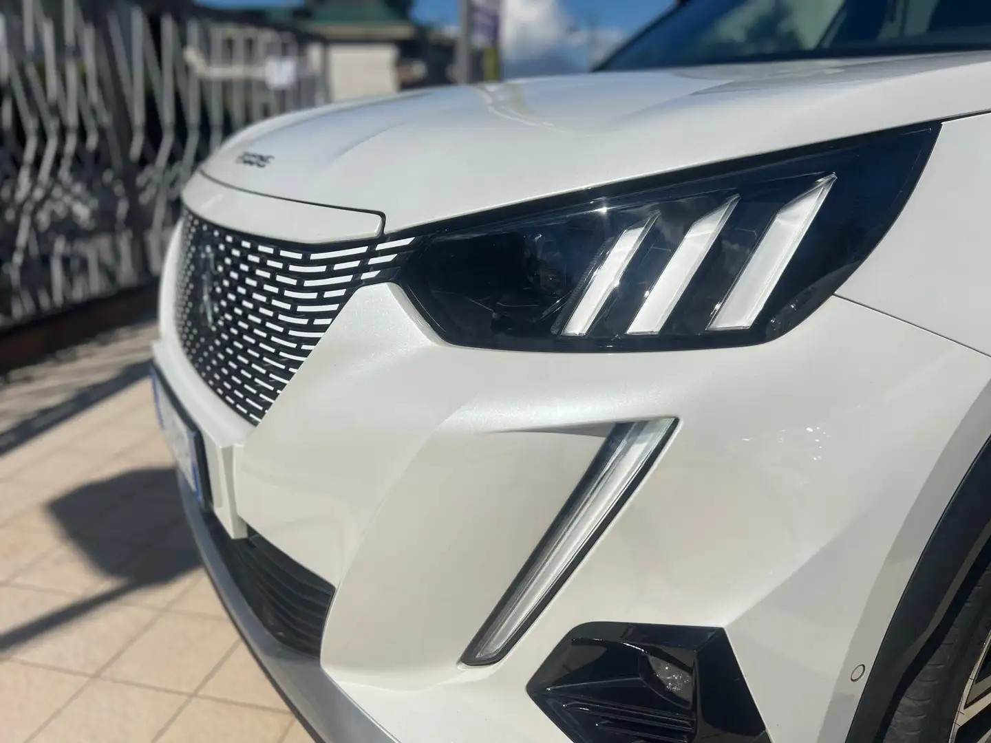Peugeot 2008 e-2008 GT Line 100kW Blanc - 2