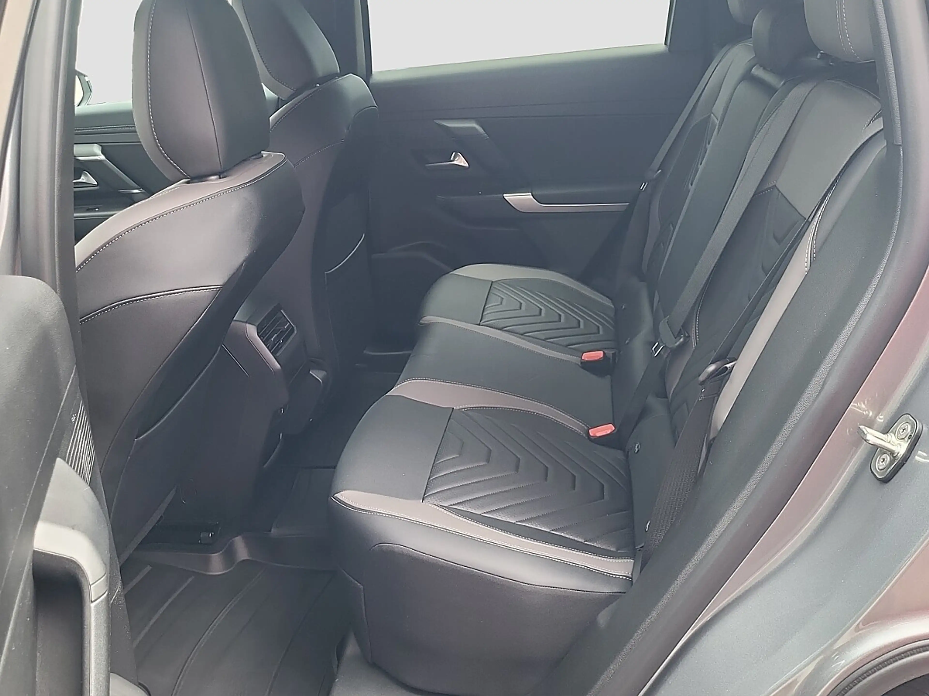 Jeep Compass First Edition — photo 8