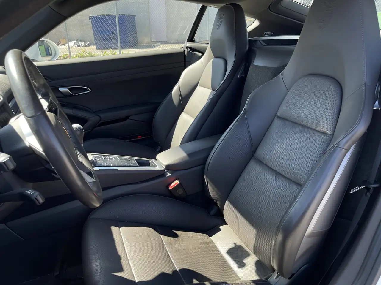 Porsche 718 Cayman снимка Porsche 718 Cayman