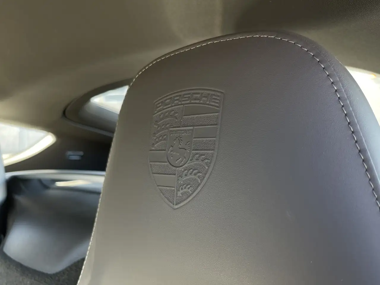 Porsche 718 Cayman снимка Porsche 718 Cayman