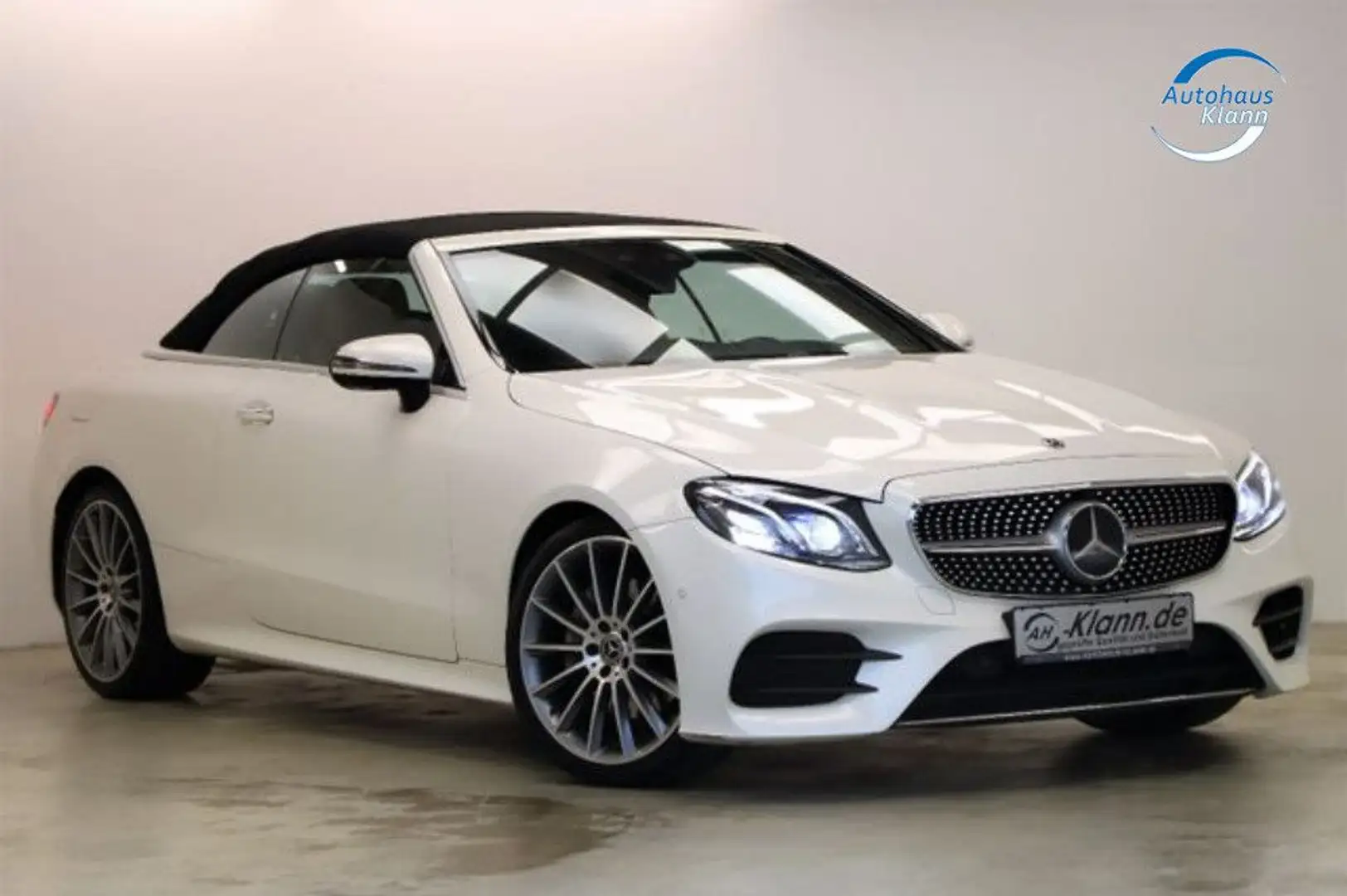 Mercedes-Benz E 200 184PS Cabrio AMG-Line Widescreen ACC MEMOR Weiß - 1