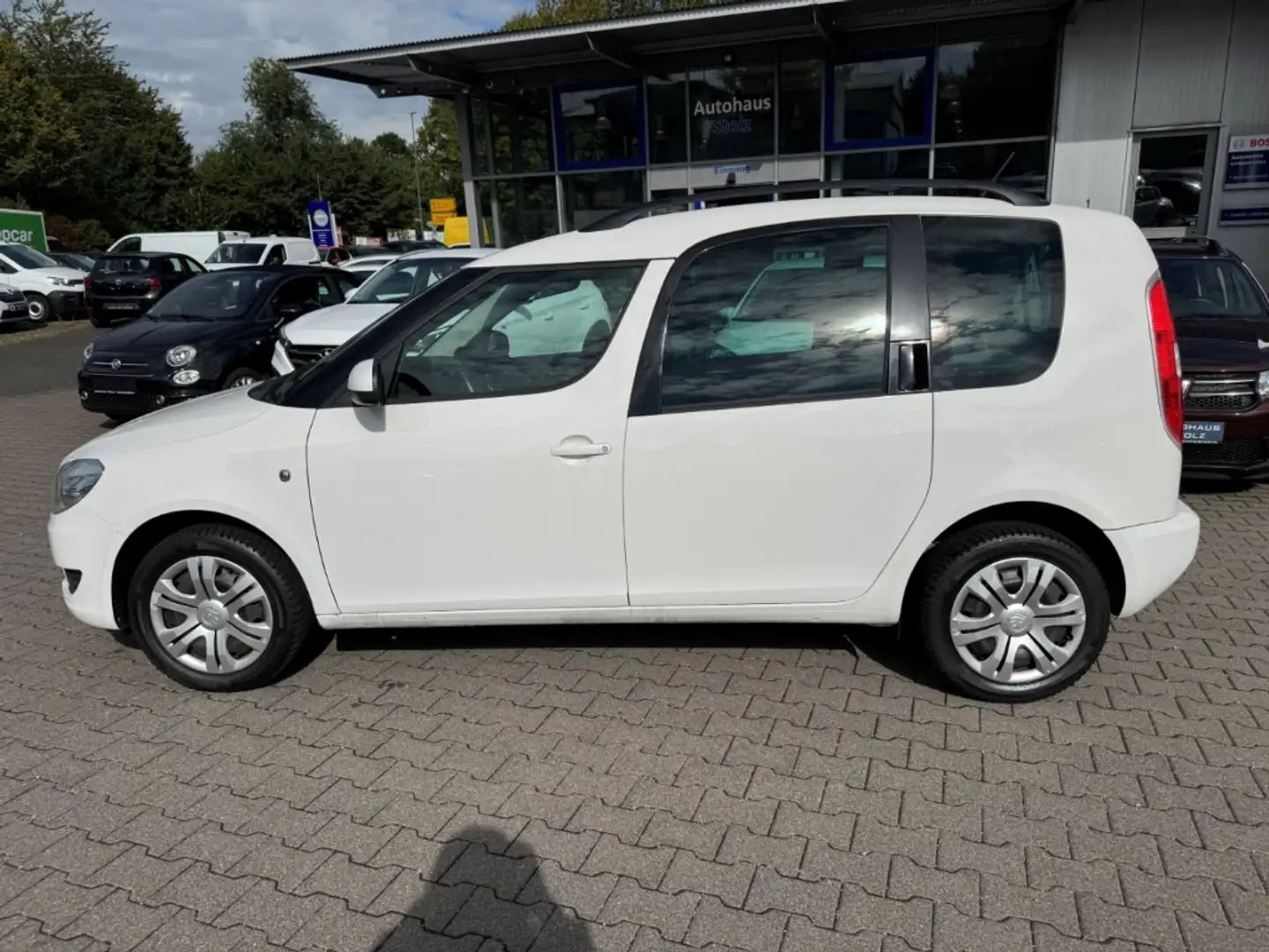 Skoda Roomster Ambition Plus Edition 1.2 TSI Klimaautom SHZ PDC F Wit - 2