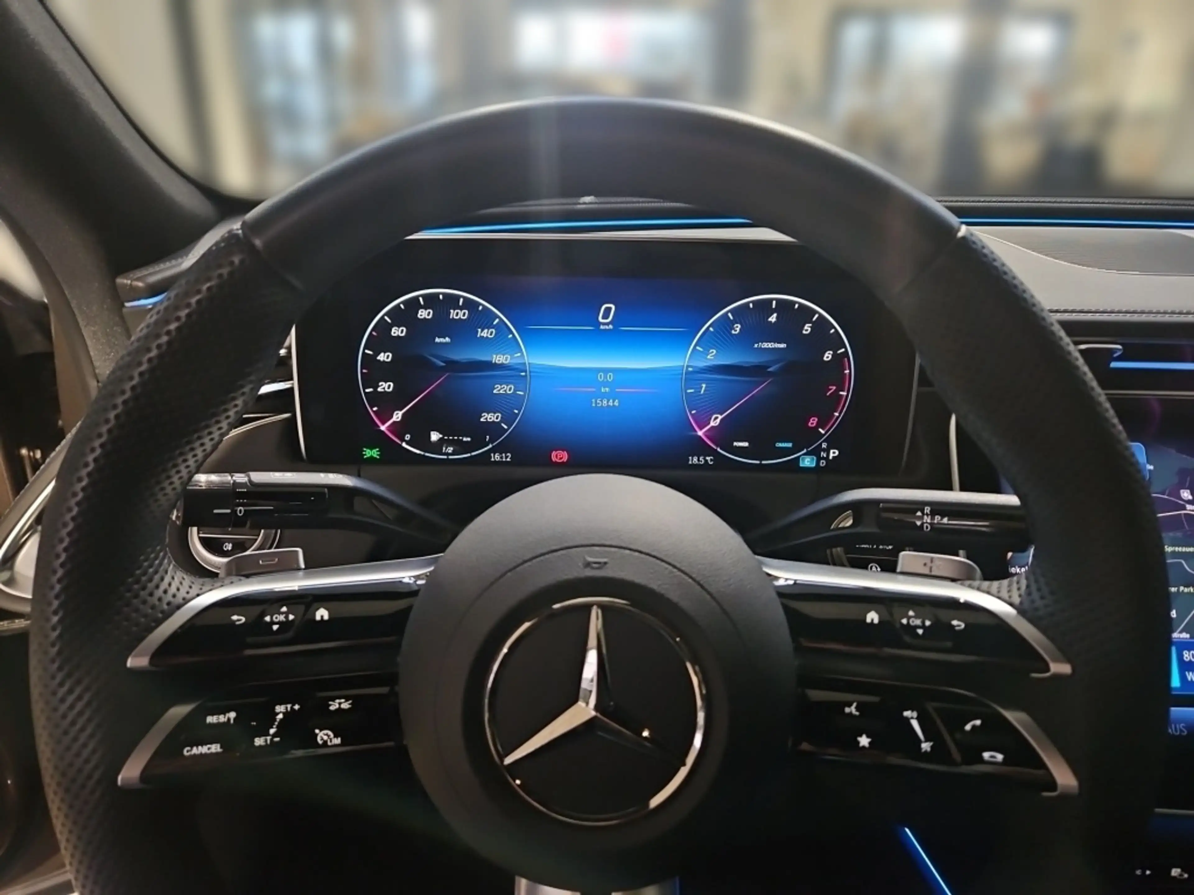 Mercedes-Benz E 200 AMG Night Distronic+ Sitzklima LED KeyLess — photo 8
