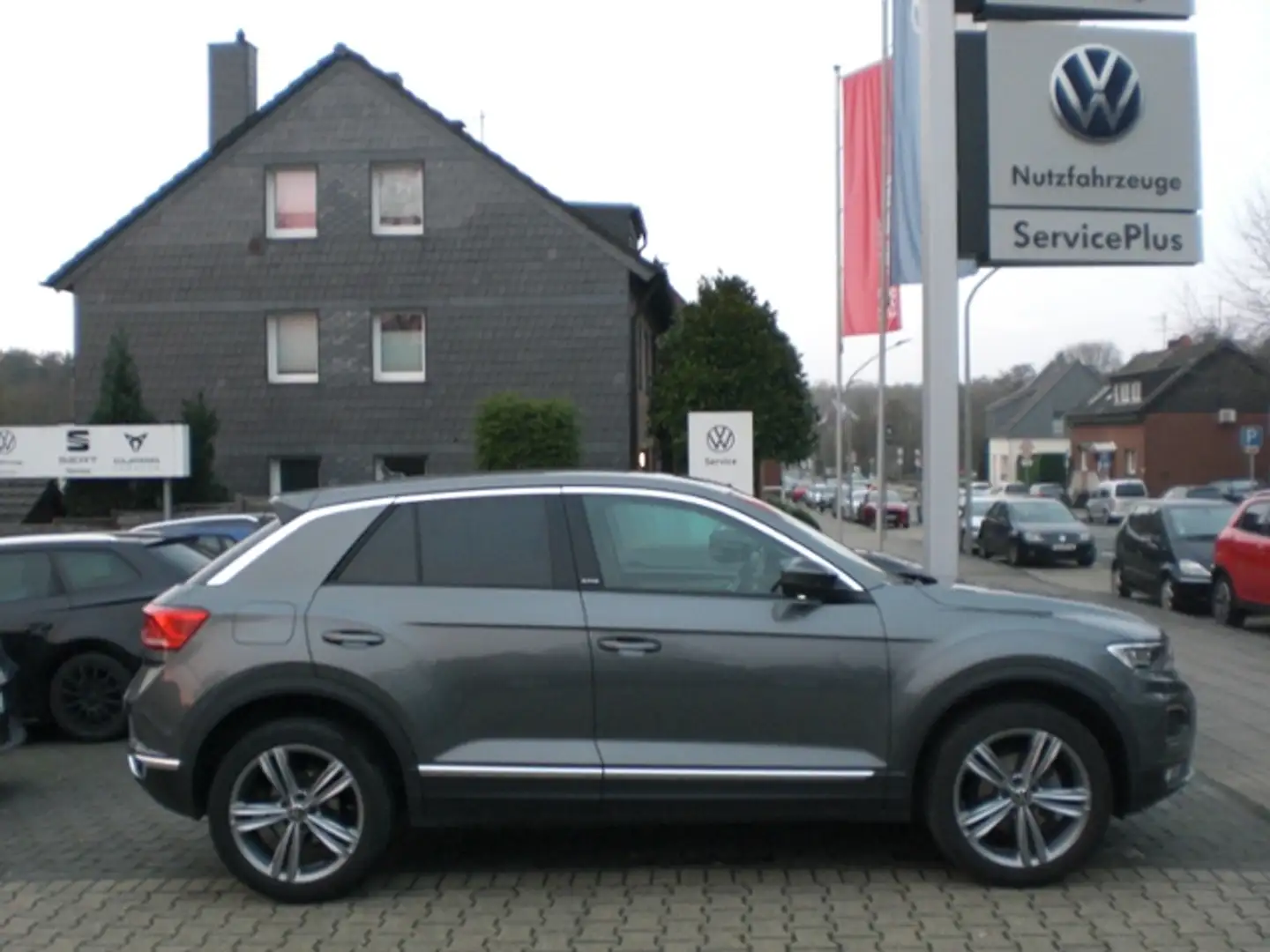 Volkswagen T-Roc Active 1.5 TSI DSG LED NAVI AHK ACC RFK el.HK Bli Grau - 2