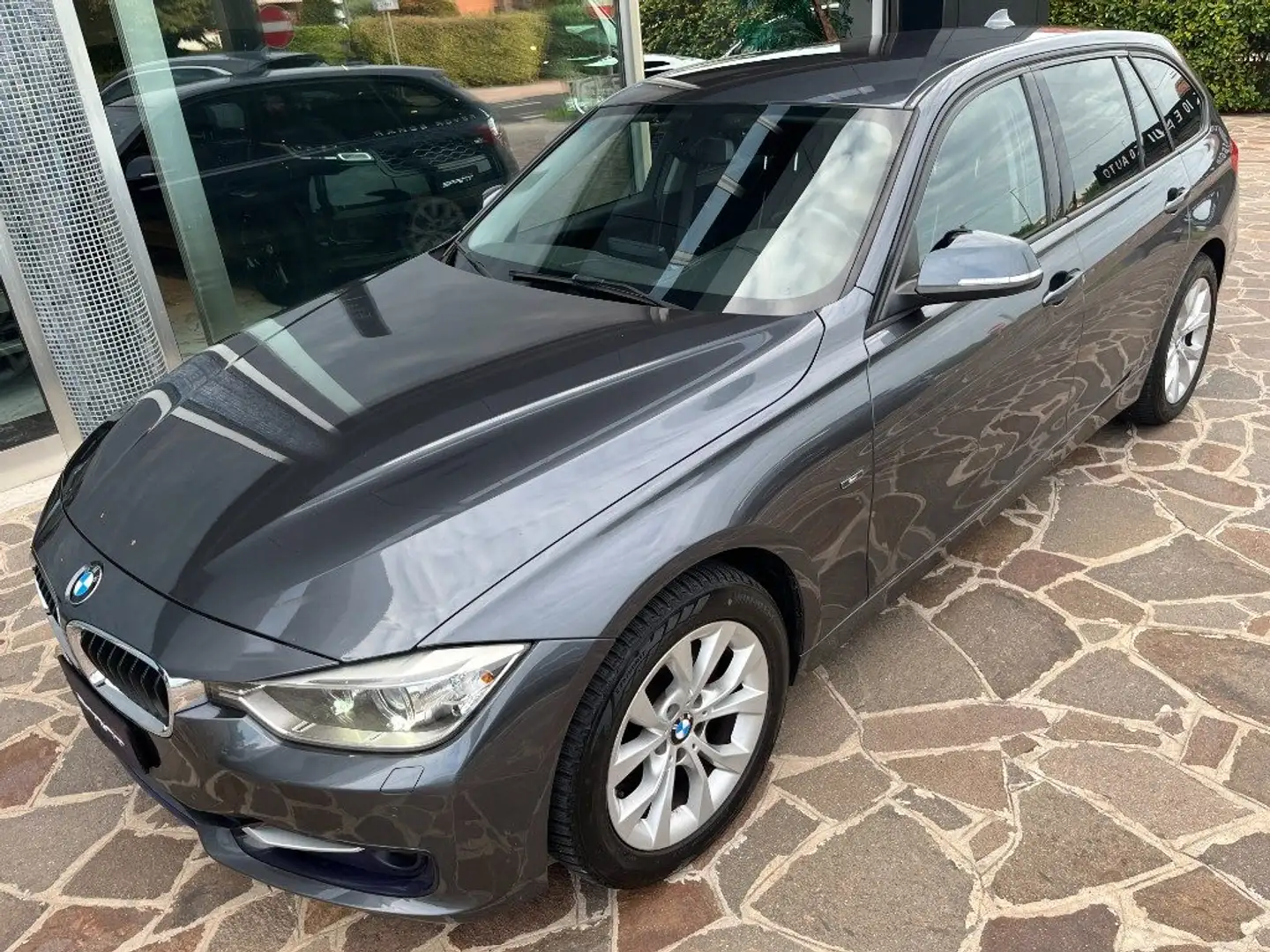 BMW 320 d xDrive Touring Sport StepTronic Szary - 1