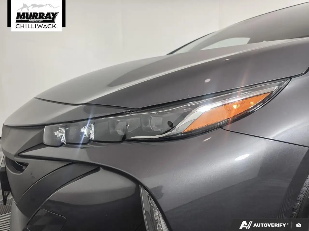 Toyota Prius Prime снимка Toyota Prius Prime