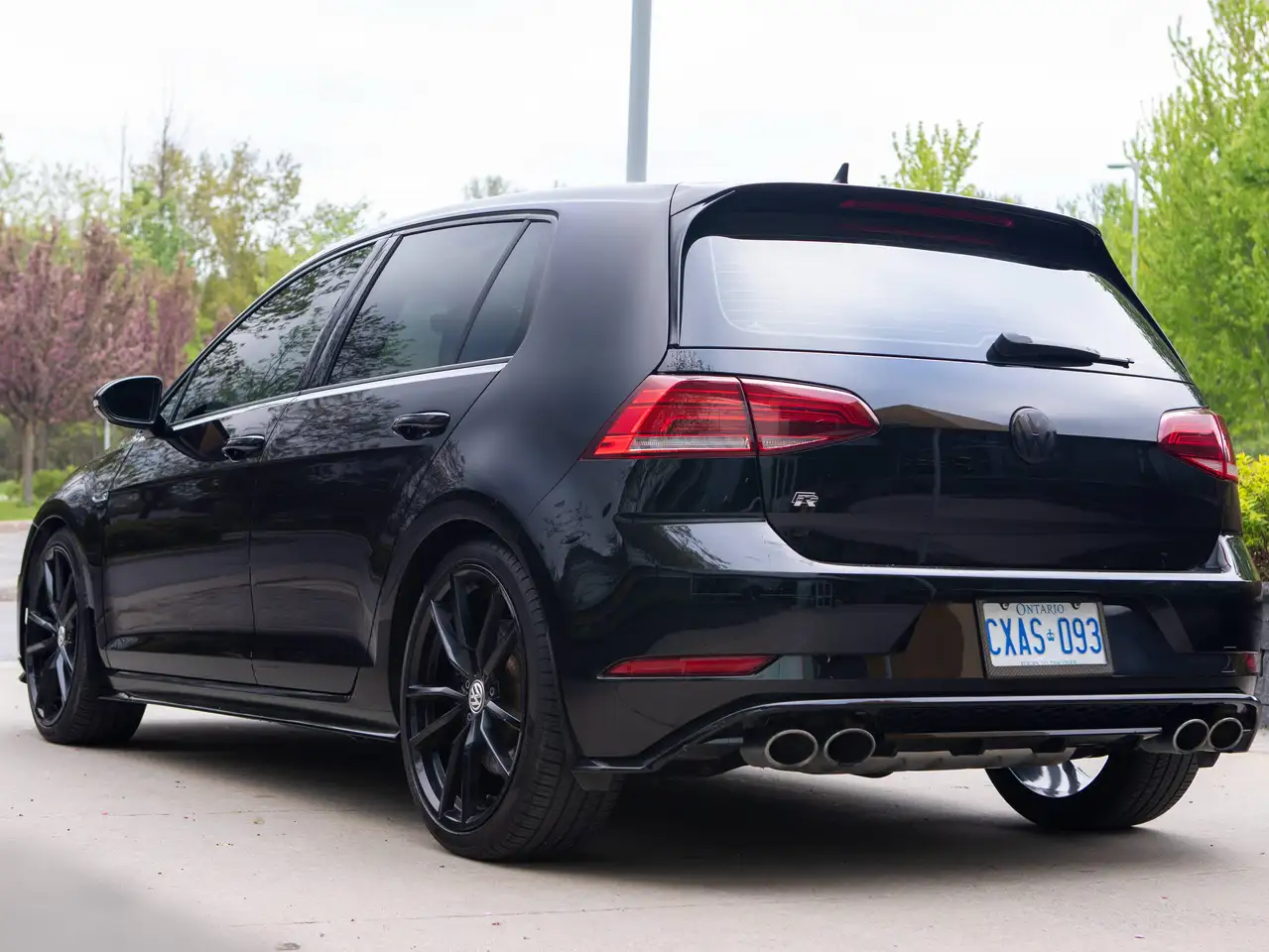 Volkswagen Golf R снимка Volkswagen Golf R