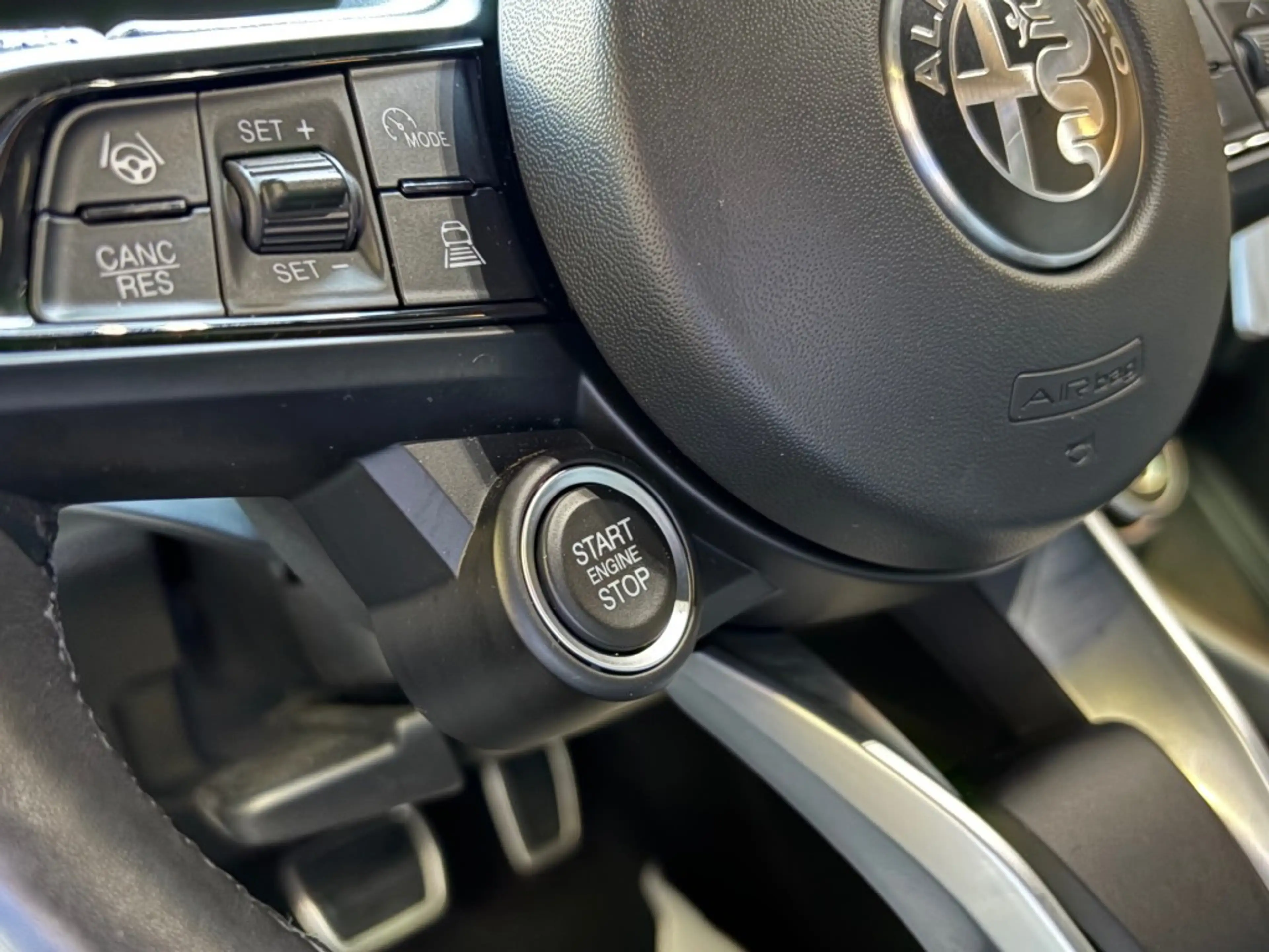 Alfa Romeo Tonale 1.5T HYBRID AUT. EDIZIONE SPECIALE LED NAVI CAMERA — photo 18