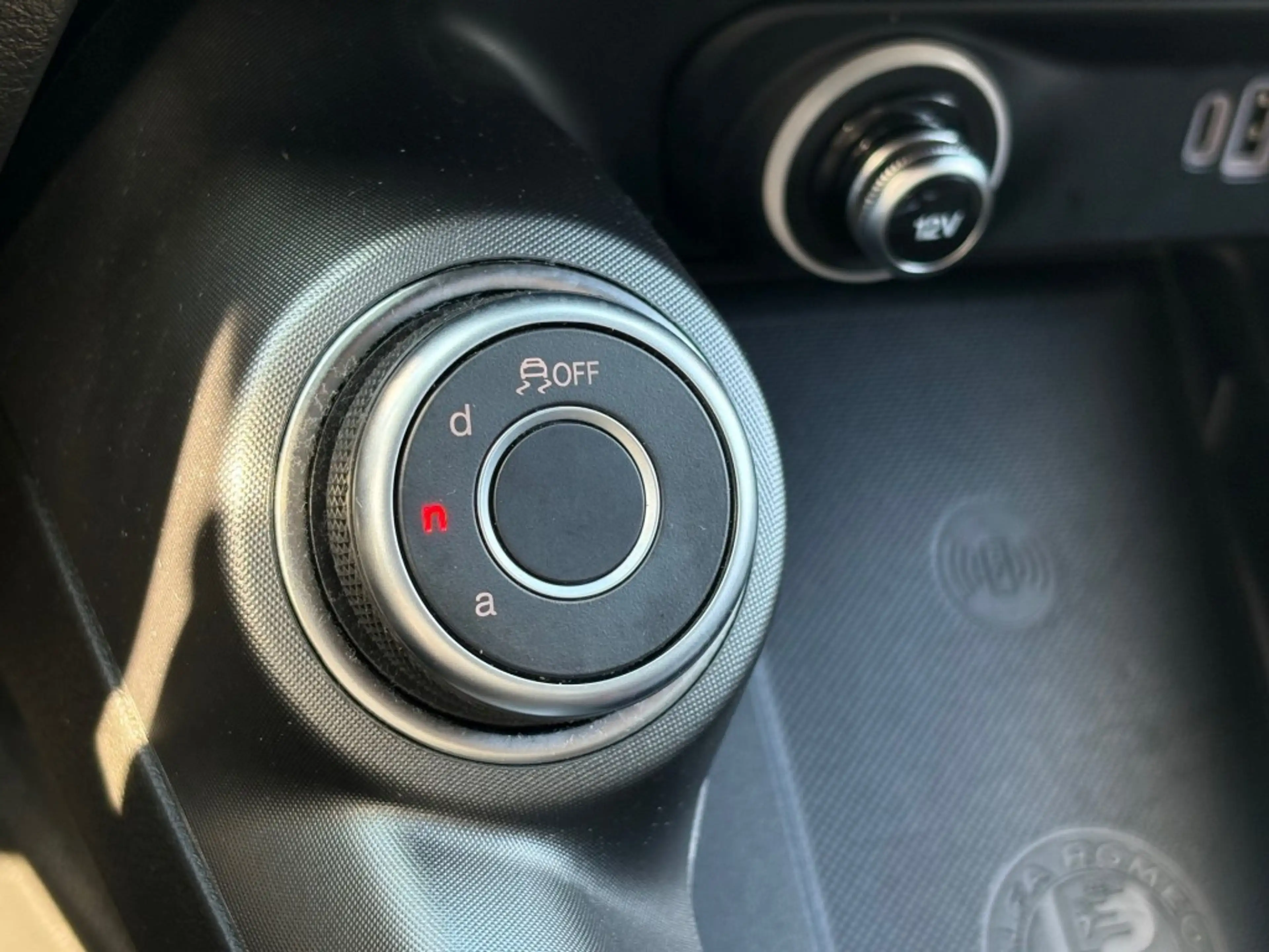 Alfa Romeo Tonale 1.5T HYBRID AUT. EDIZIONE SPECIALE LED NAVI CAMERA — photo 11