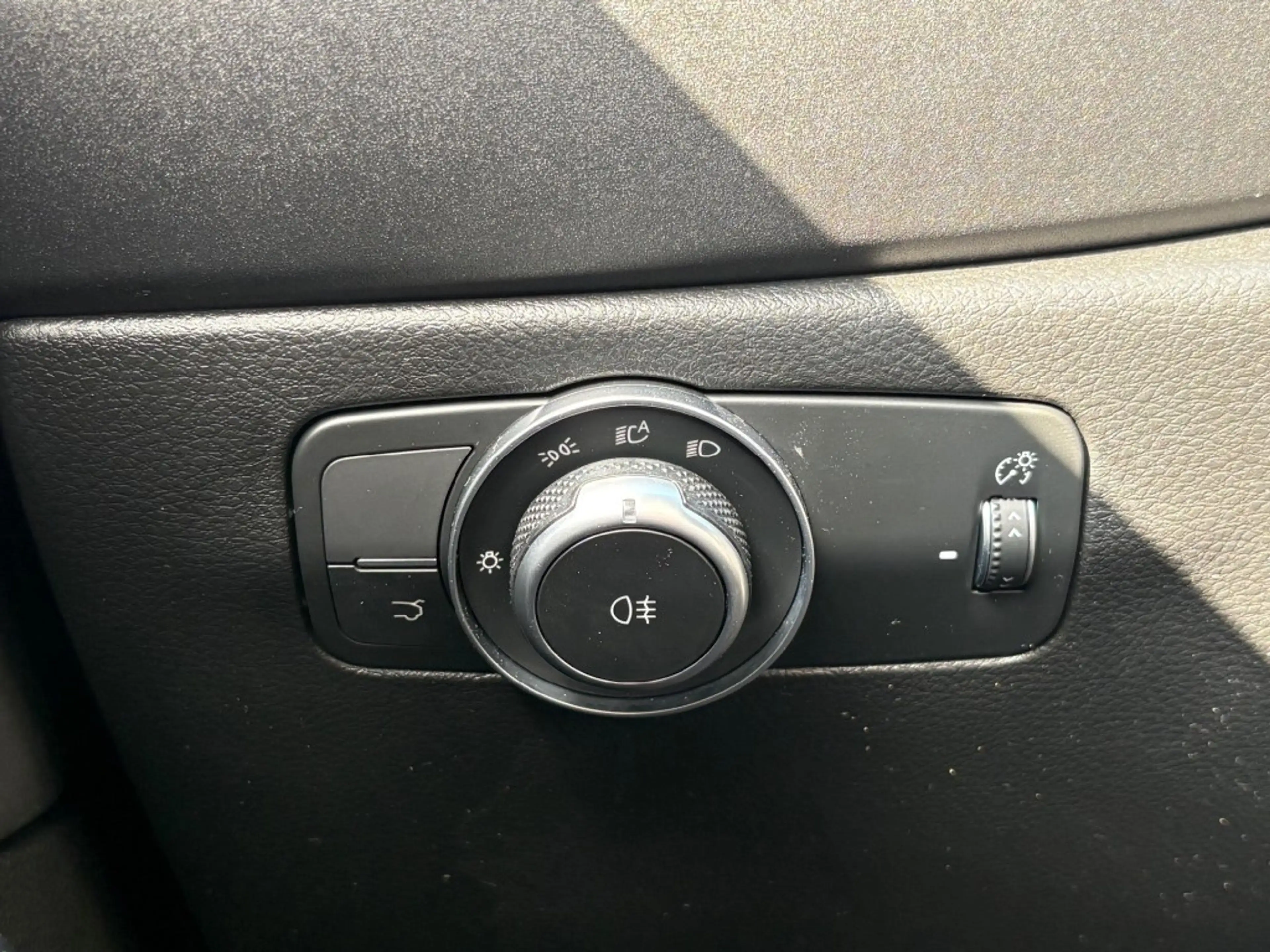 Alfa Romeo Tonale 1.5T HYBRID AUT. EDIZIONE SPECIALE LED NAVI CAMERA — photo 17