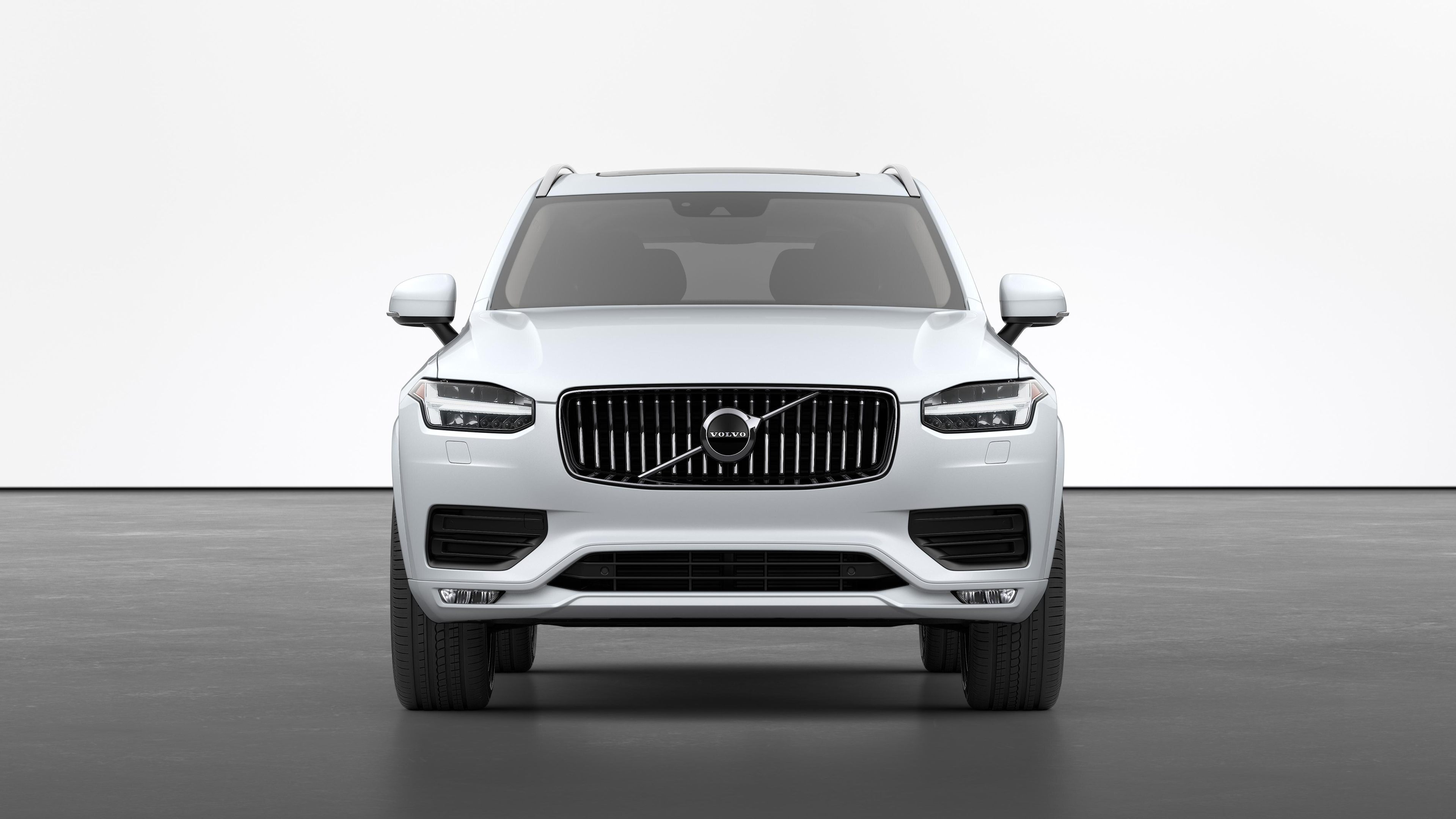 2022 Volvo XC90 T6 AWD Momentum (7-Seat) alt 3