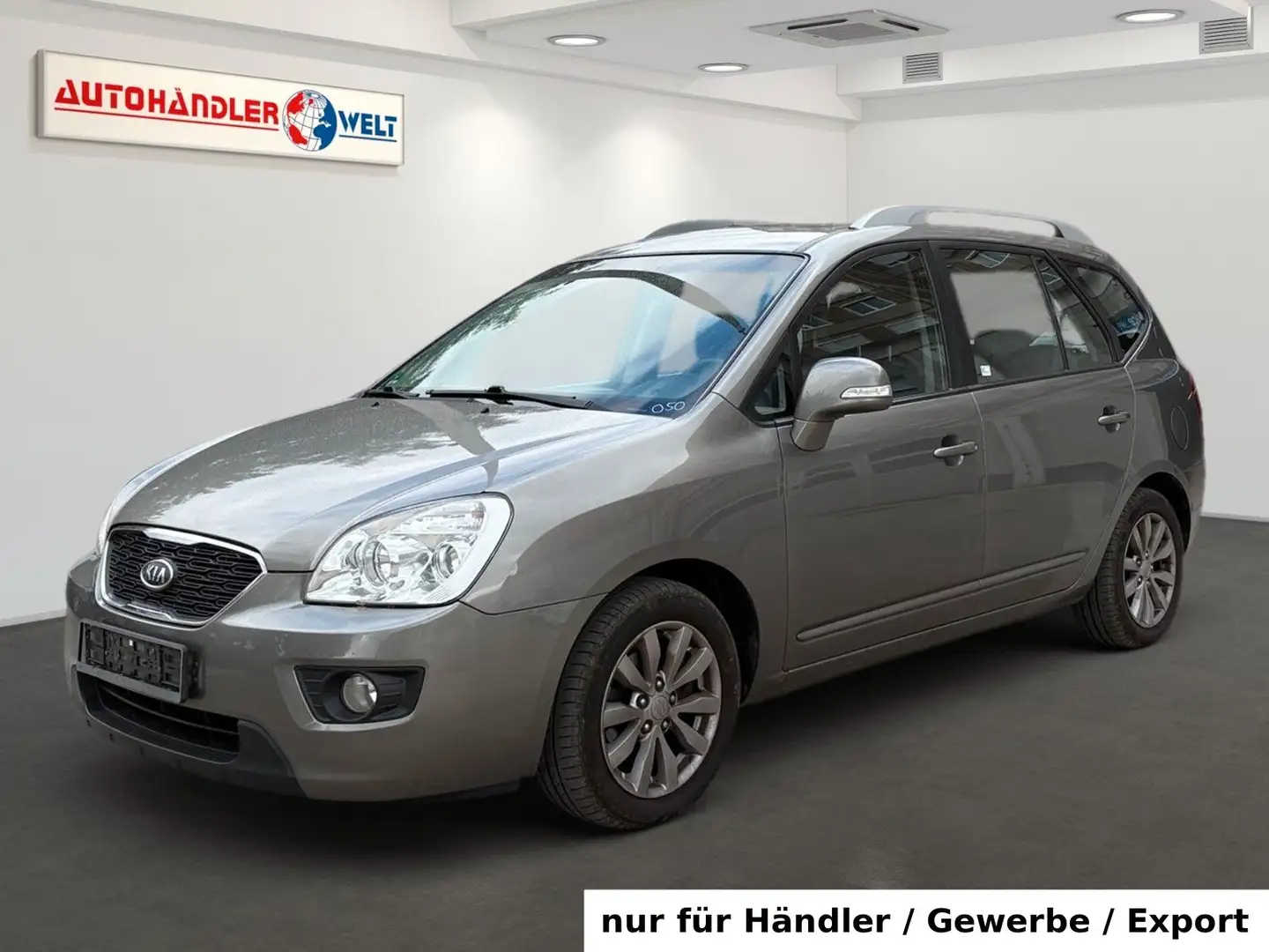 Kia Carens 1.6 CRDi AAC SHZ Navi PDC Silber - 1