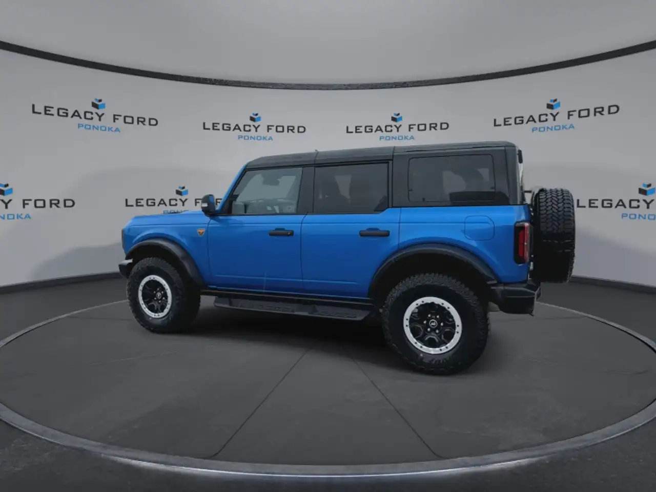 Ford Bronco снимка Ford Bronco