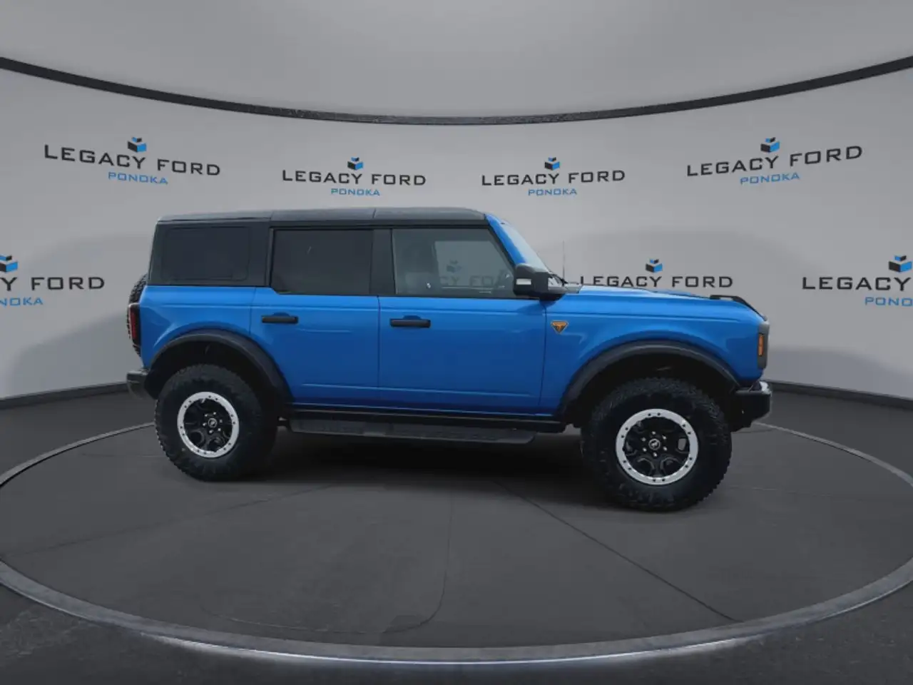 Ford Bronco снимка Ford Bronco
