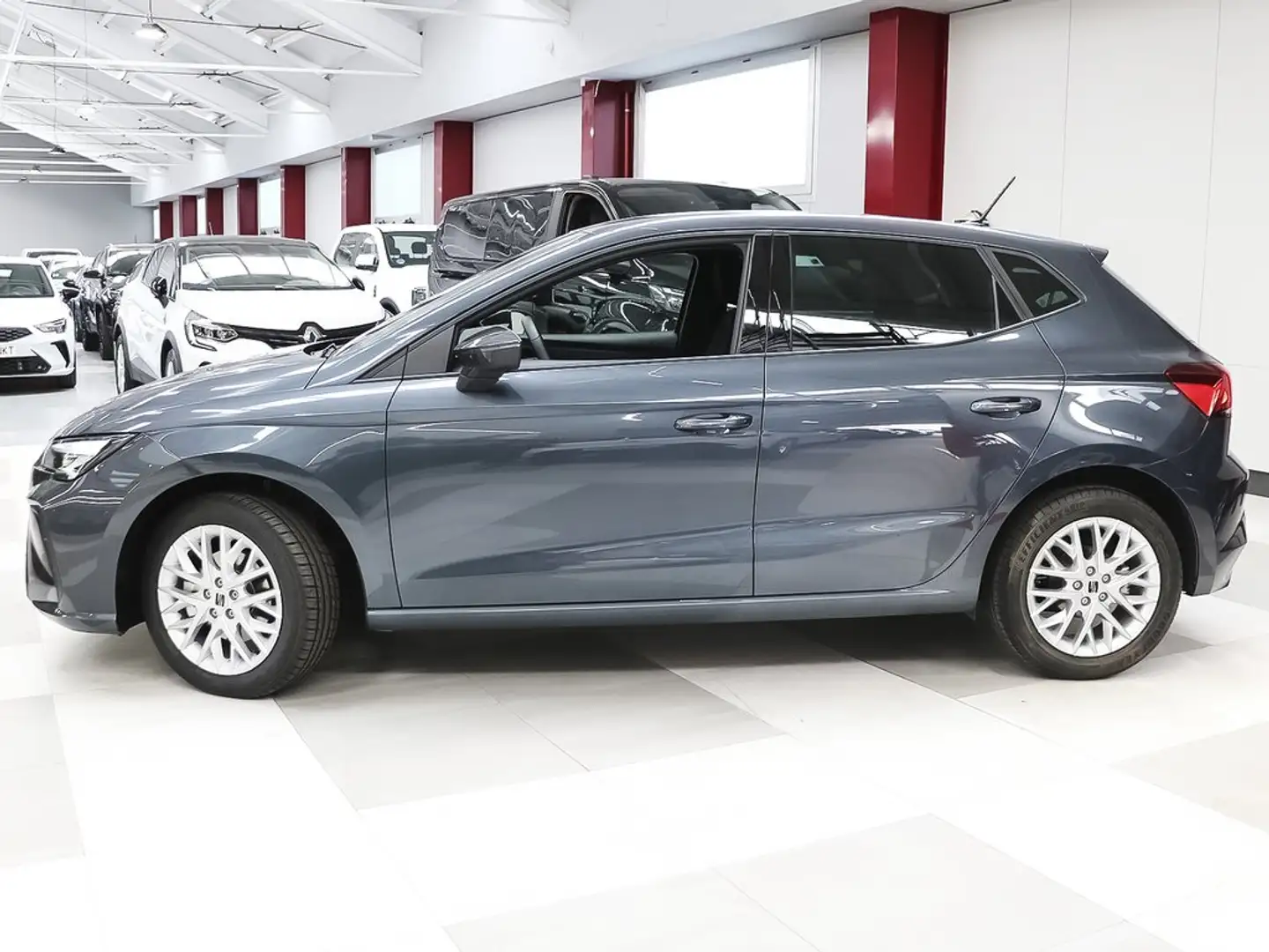 SEAT Ibiza 1.0 TSI S&S Style 85kW Gris - 2