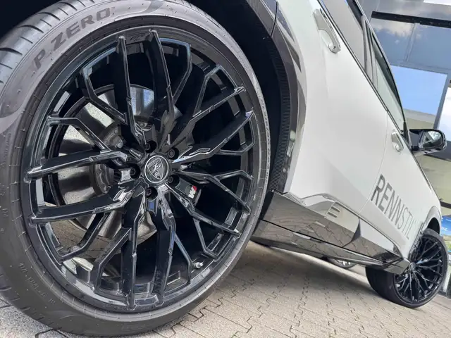 BMW XM view 10